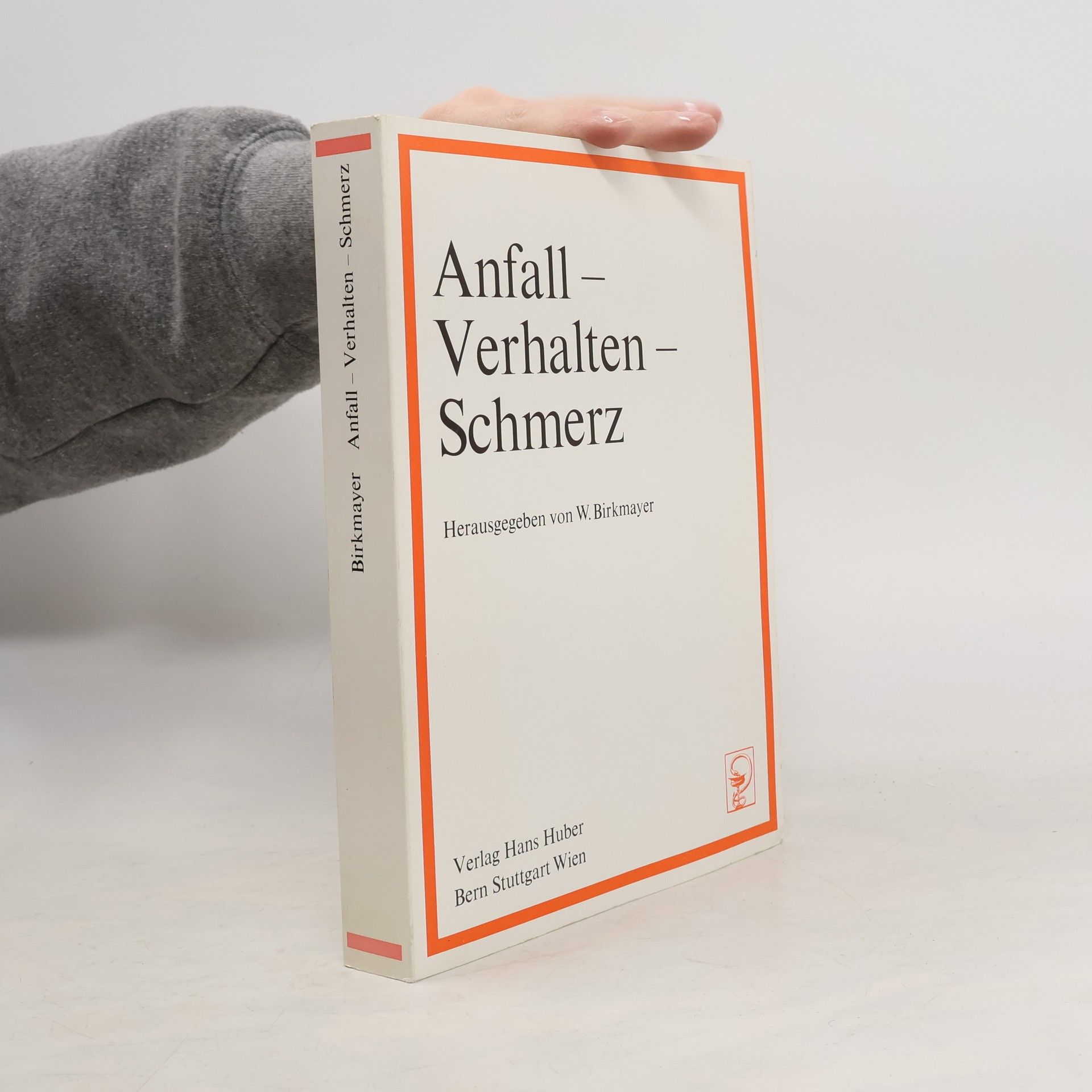 Walther Birkmayer Anfall, Verhalten, Schmerz