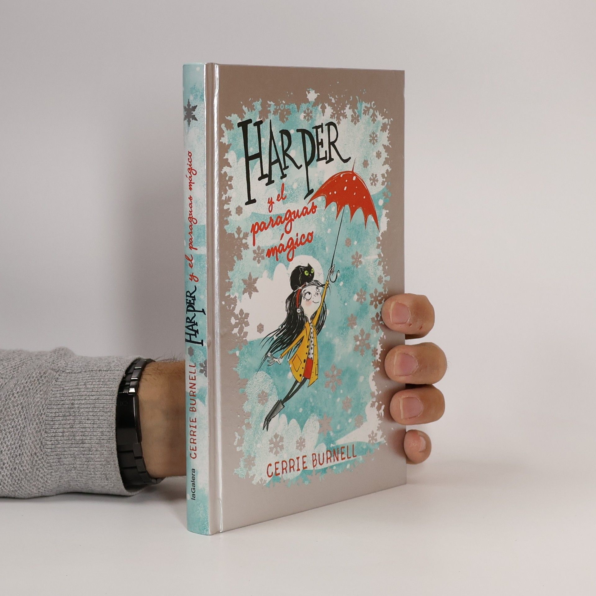 Laura Ellen Anderson Harper y el paraguas mágico