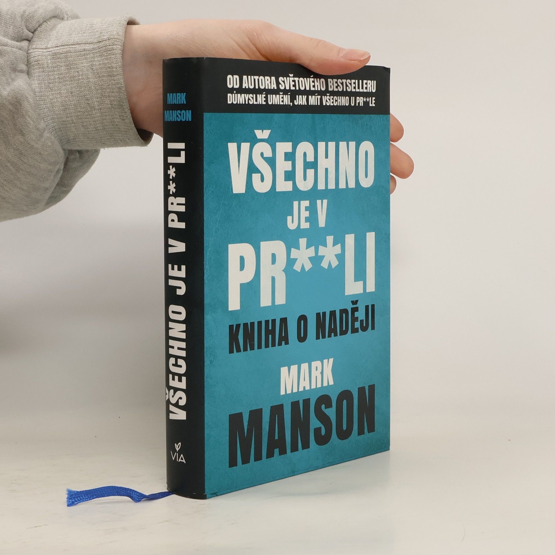 Všechno je v pr**li