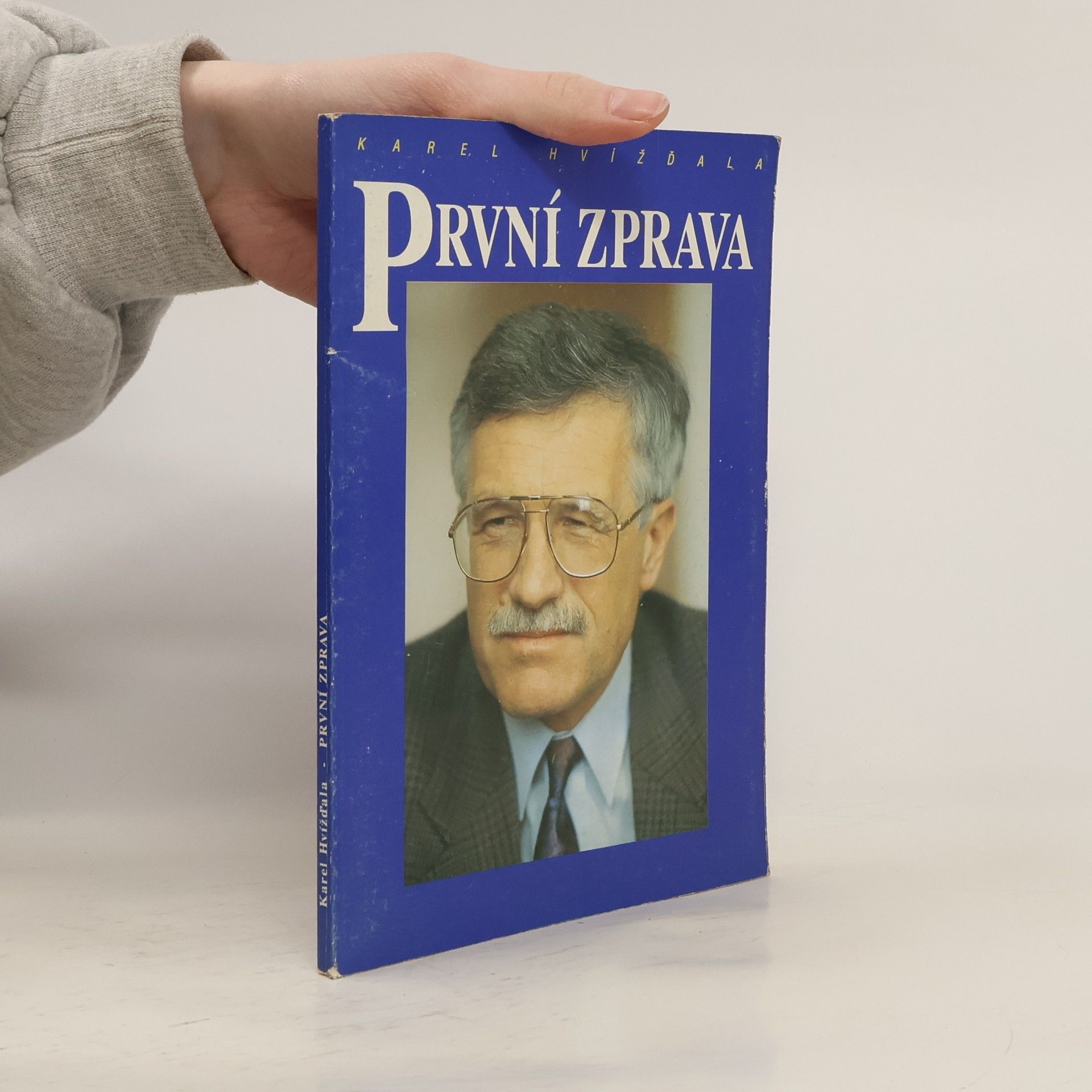 První zprava