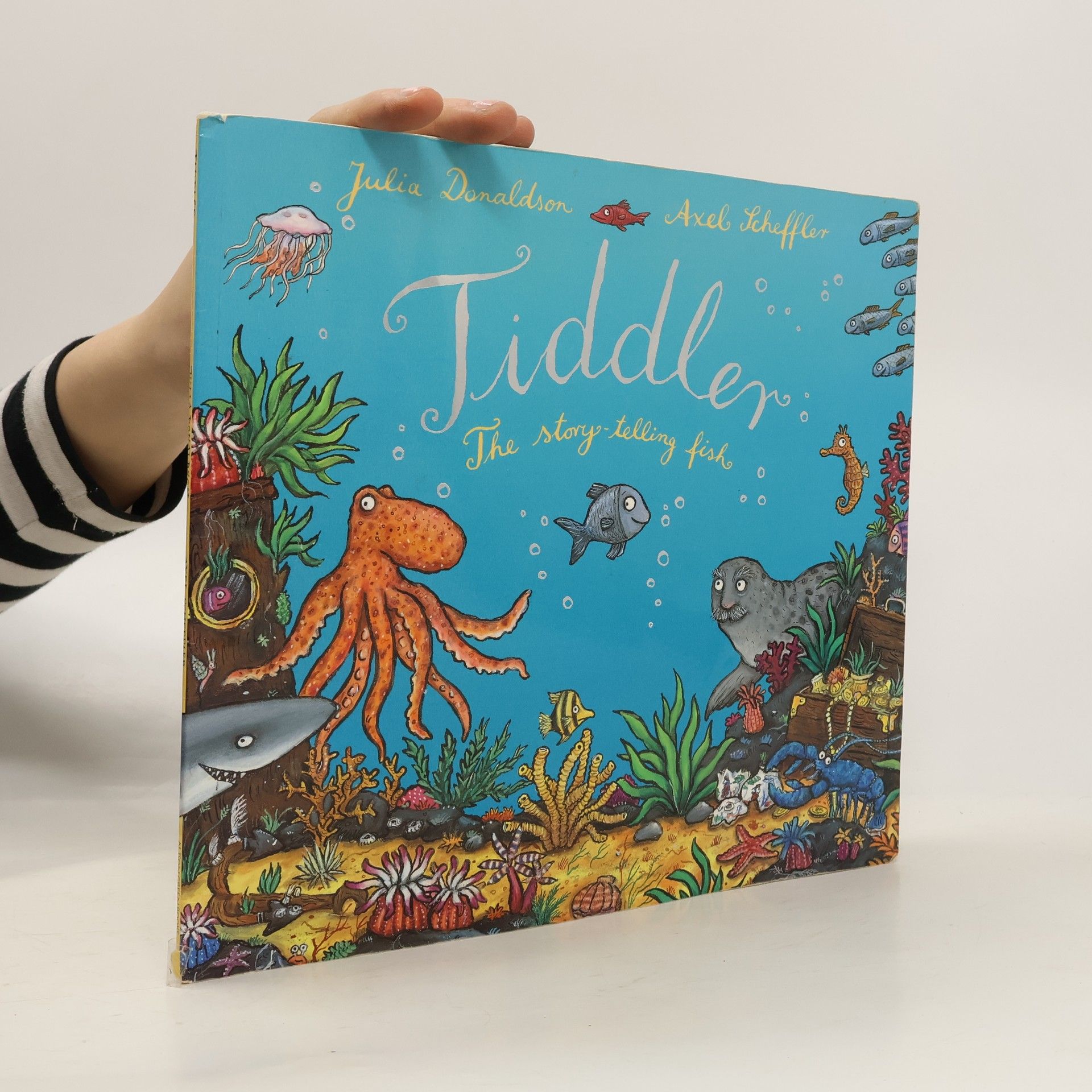 Axel Scheffler Tiddler, the story telling fish