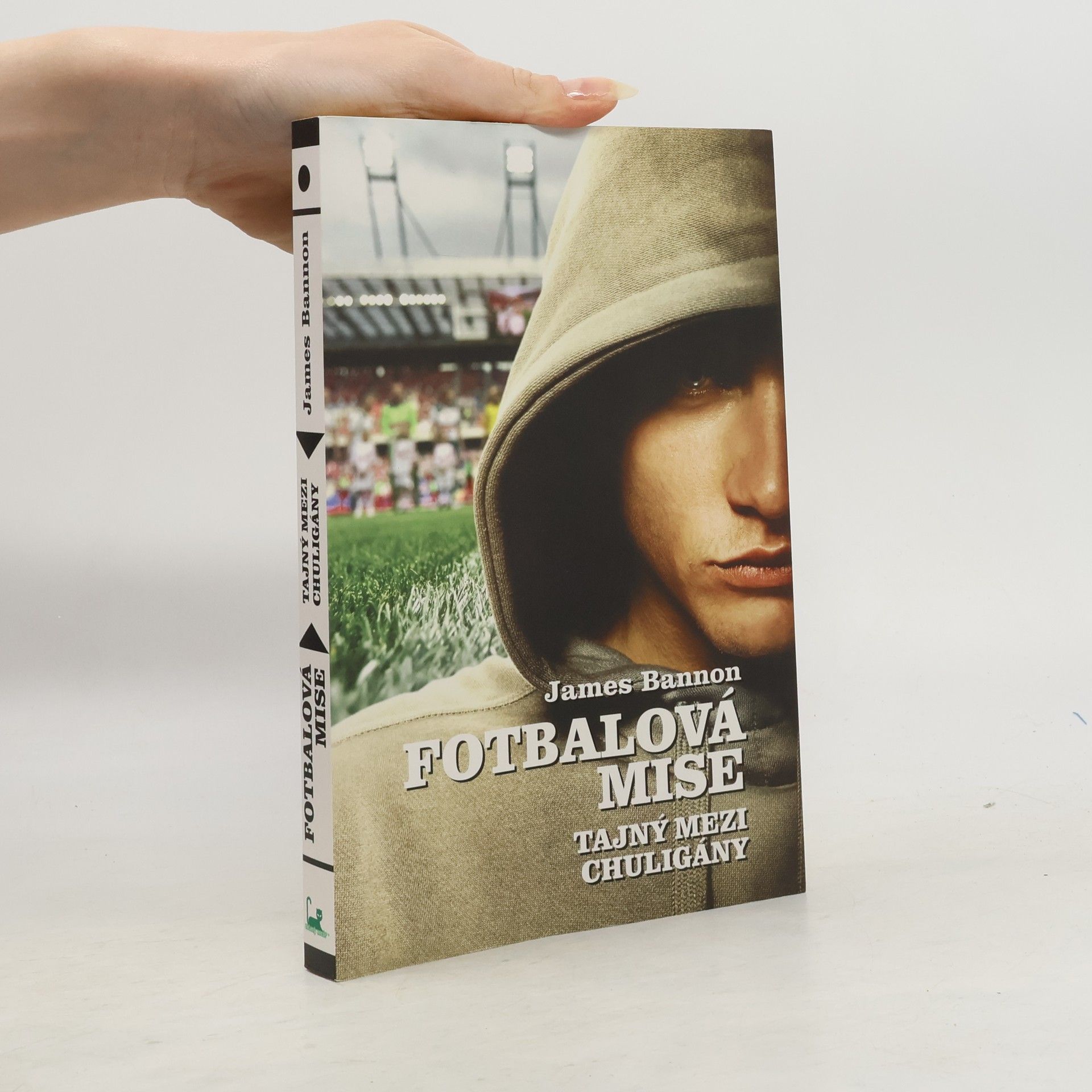 James Bannon Fotbalová mise. Tajný mezi chuligány