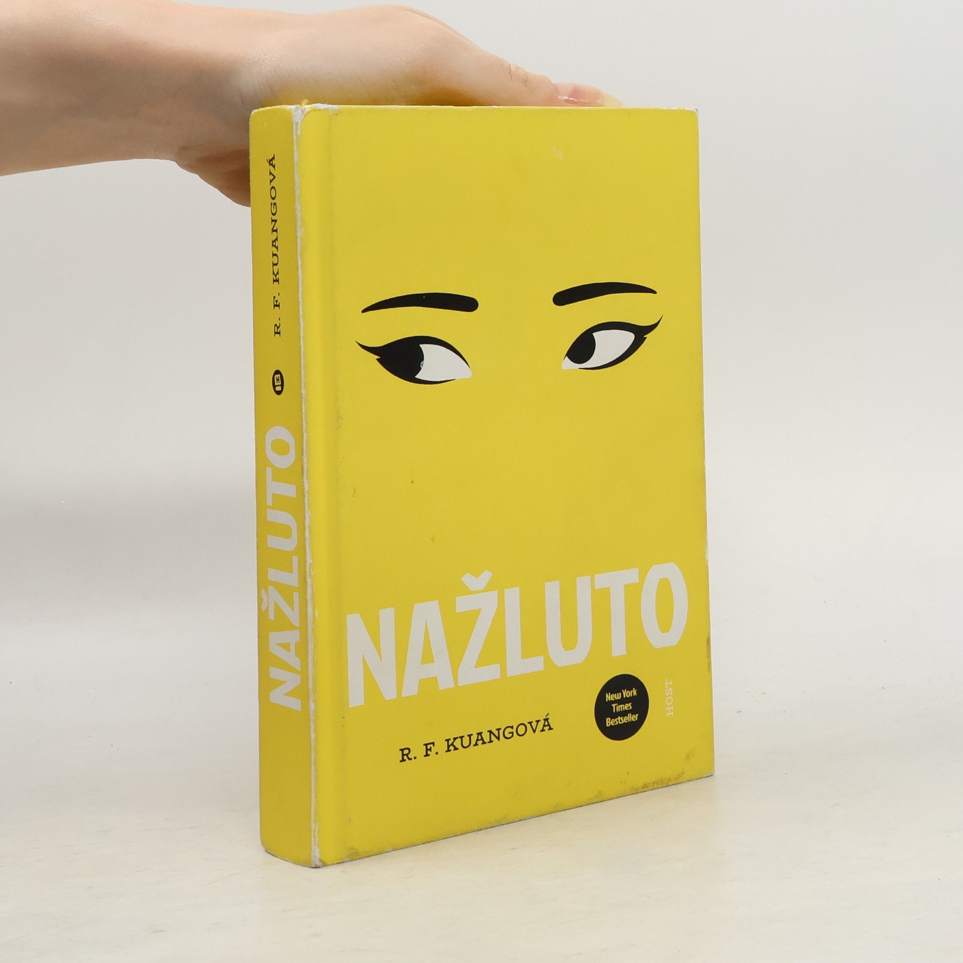 Rebecca Kuang Nažluto