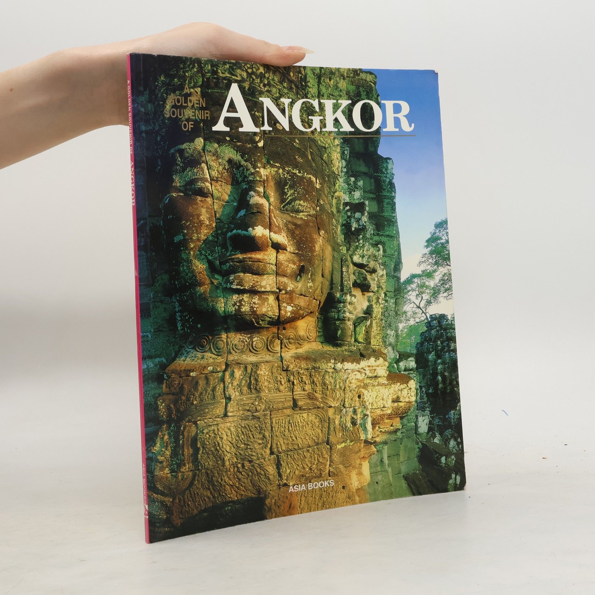 A golden souvenir of Angkor