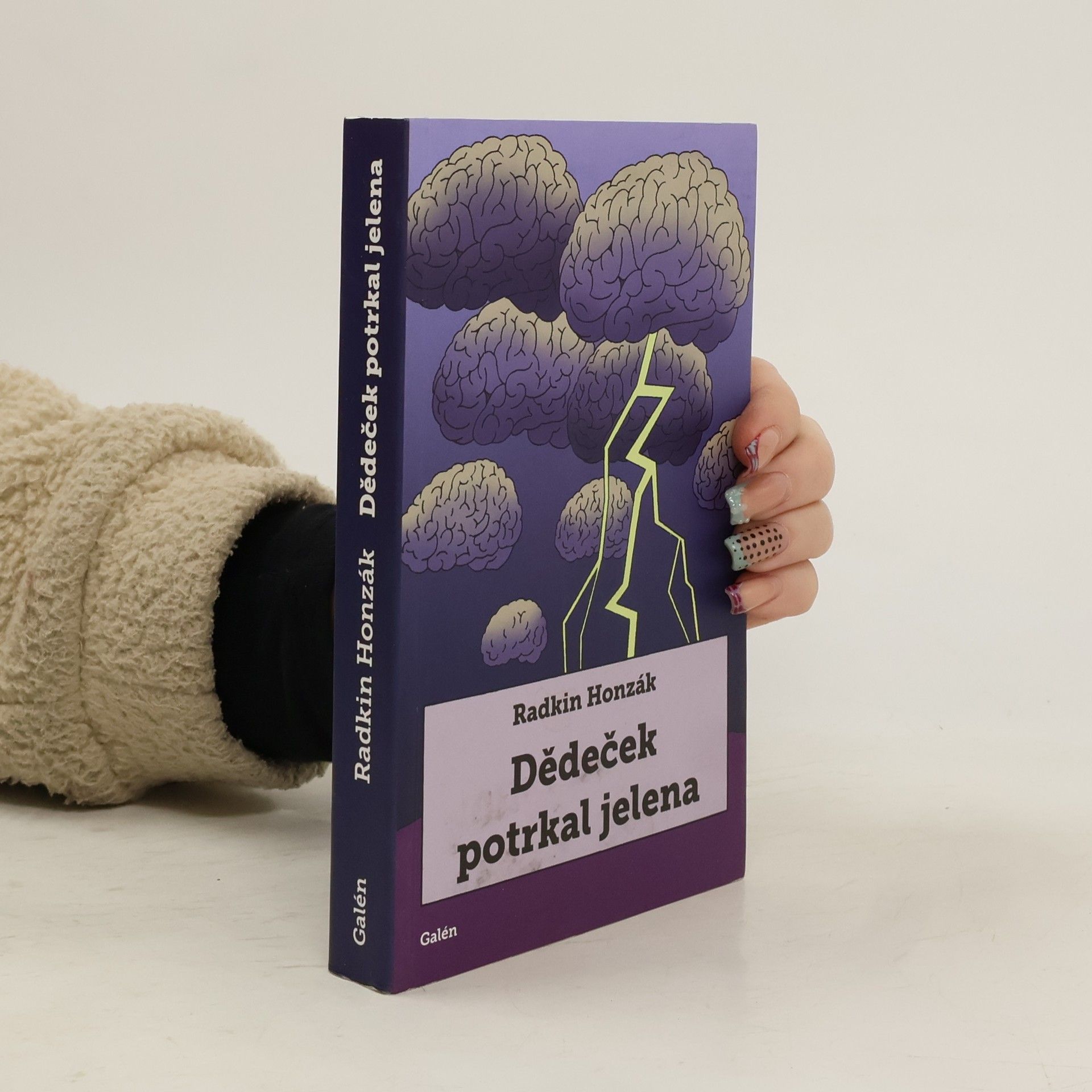 Dědeček potrkal jelena