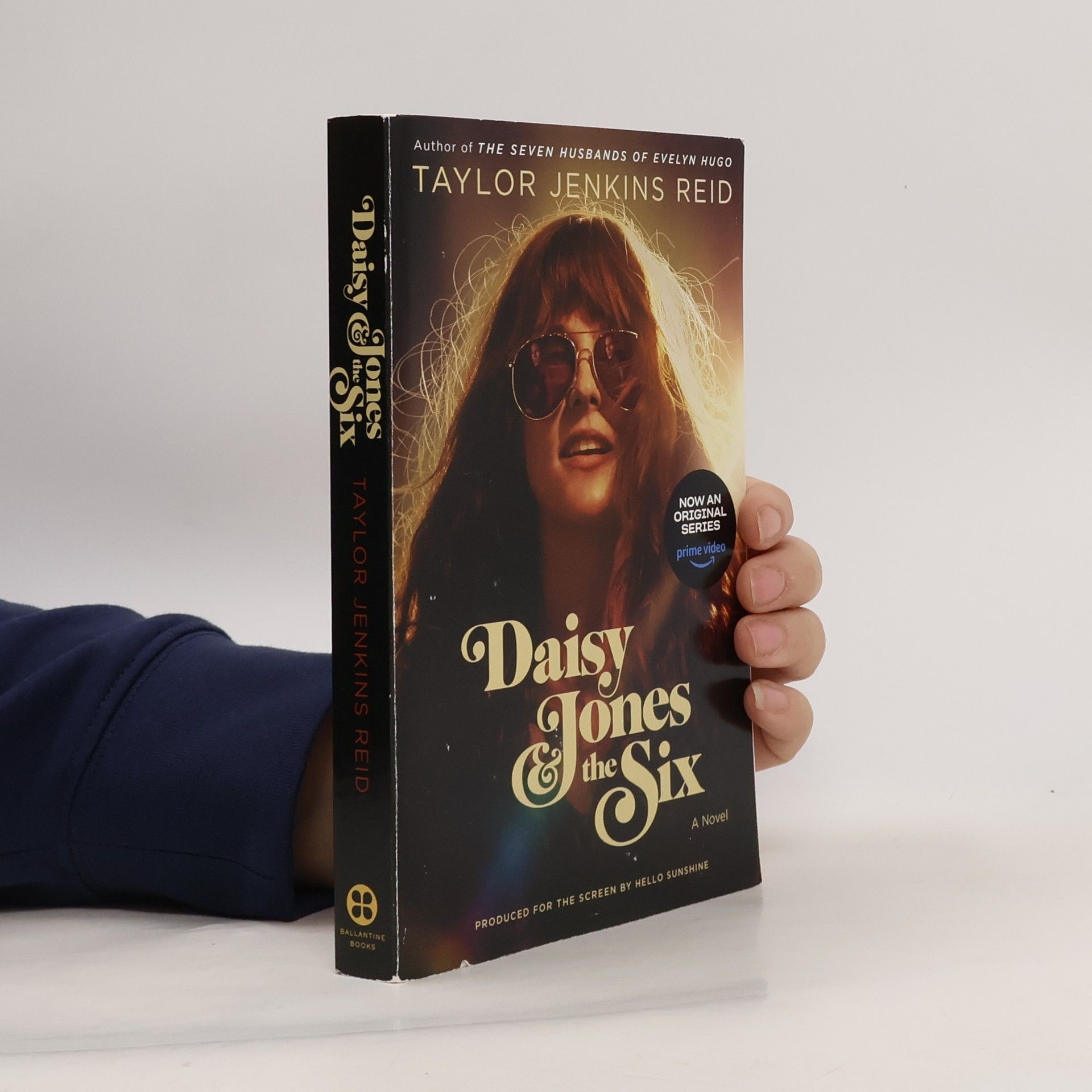 Taylor Jenkins Reid Daisy Jones & The Six