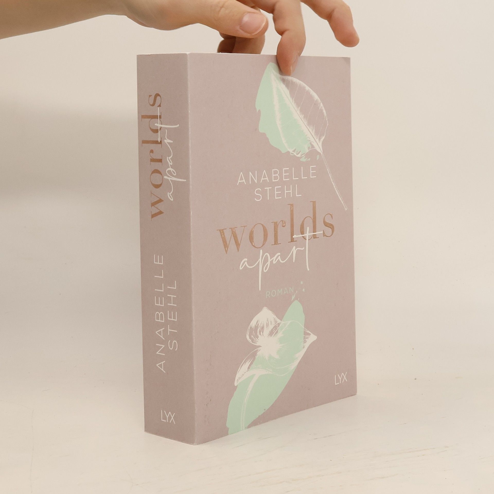 Anabelle Stehl Worlds Apart