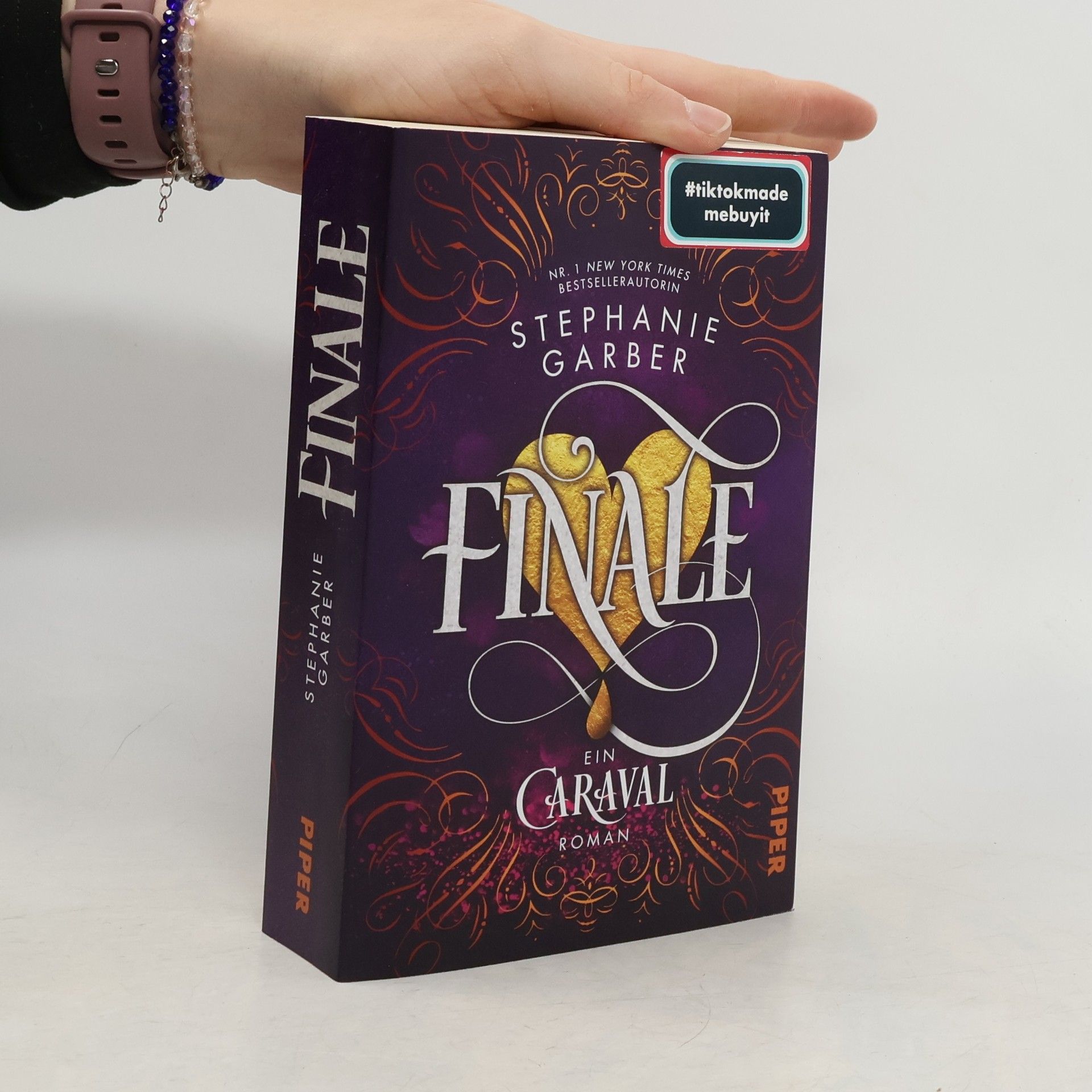 Stephanie Garber Finale