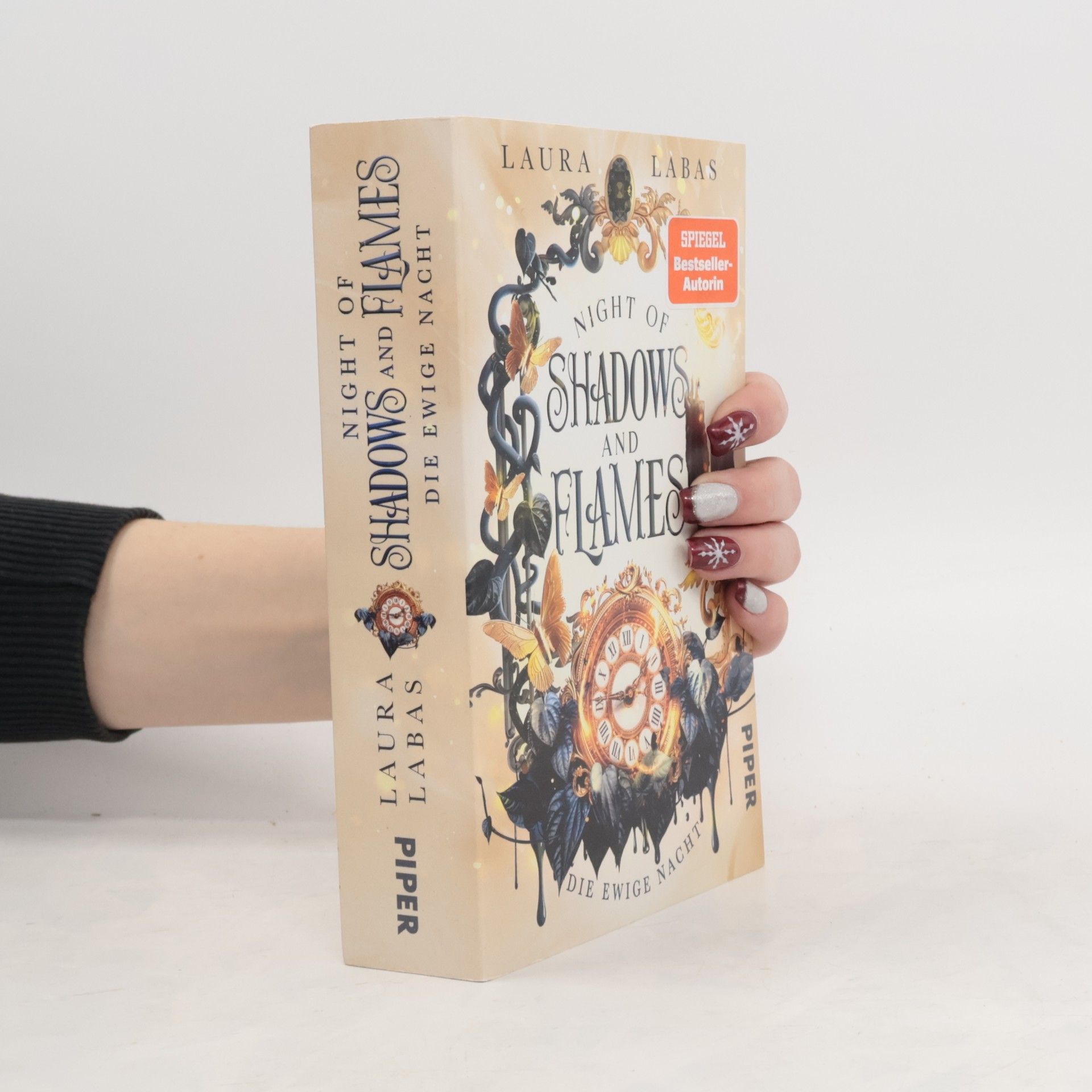 Die Ewige Nacht / Night of Shadows and Flames Bd.2