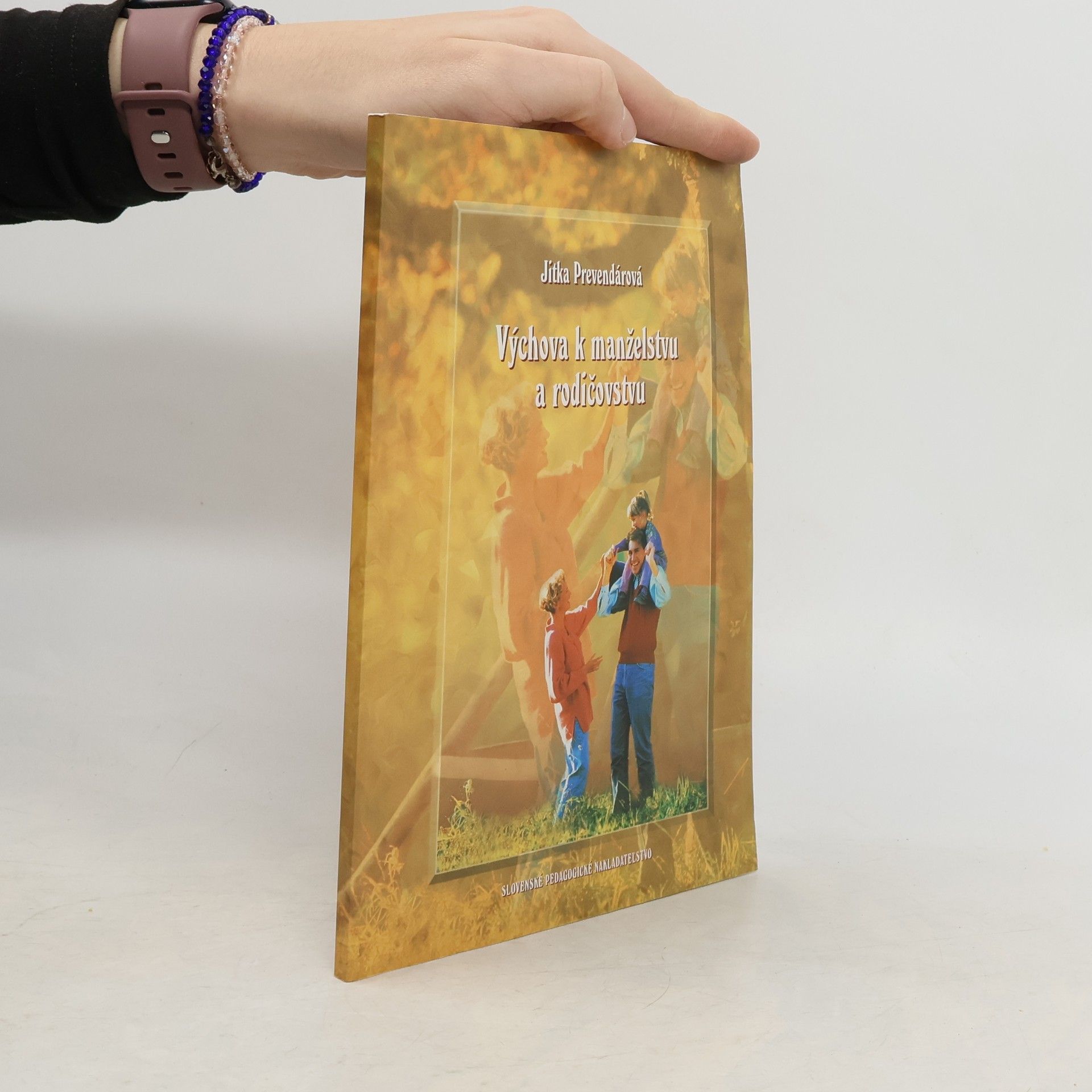 Výchova k manželstvu a rodičovstvu