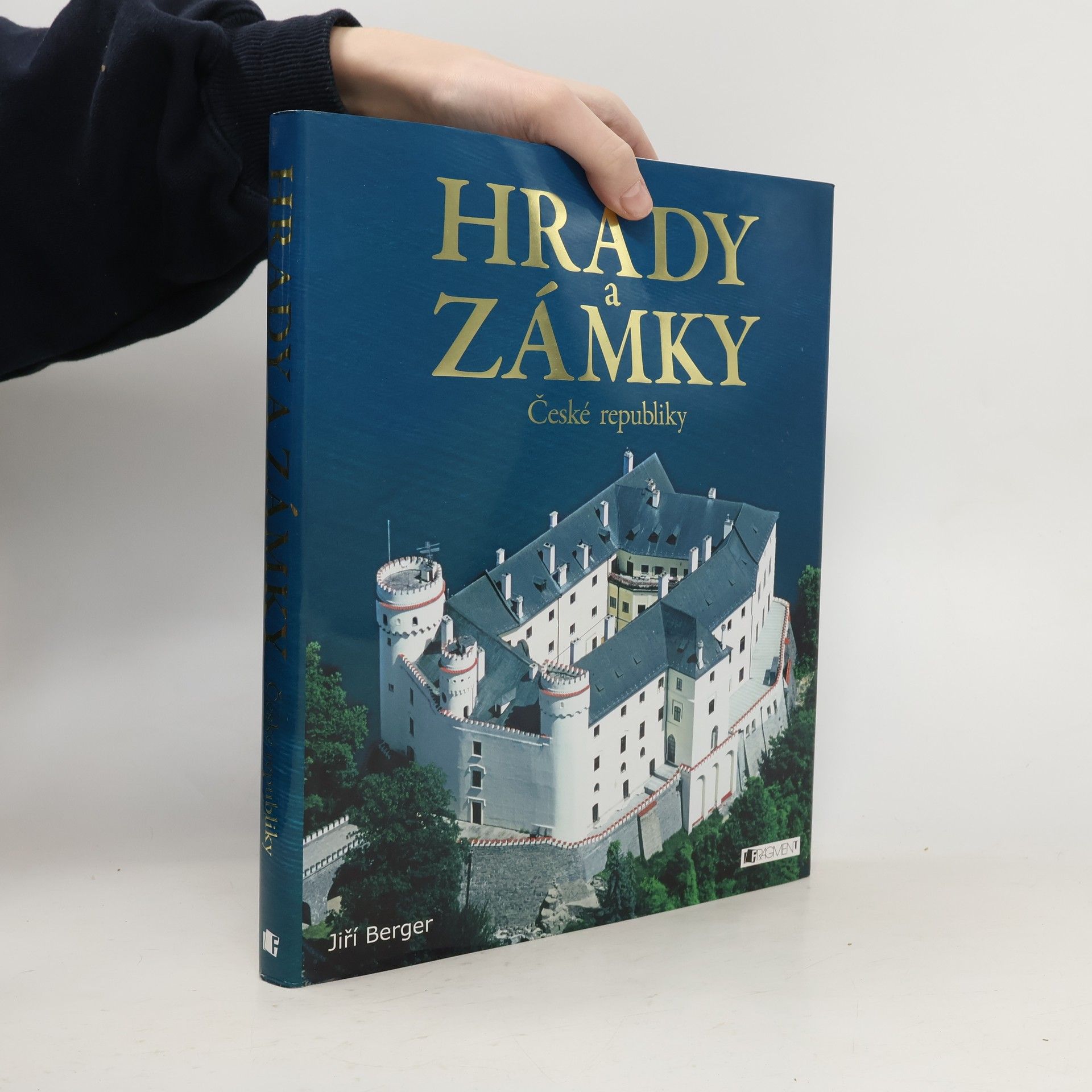 Hrady a zámky České republiky