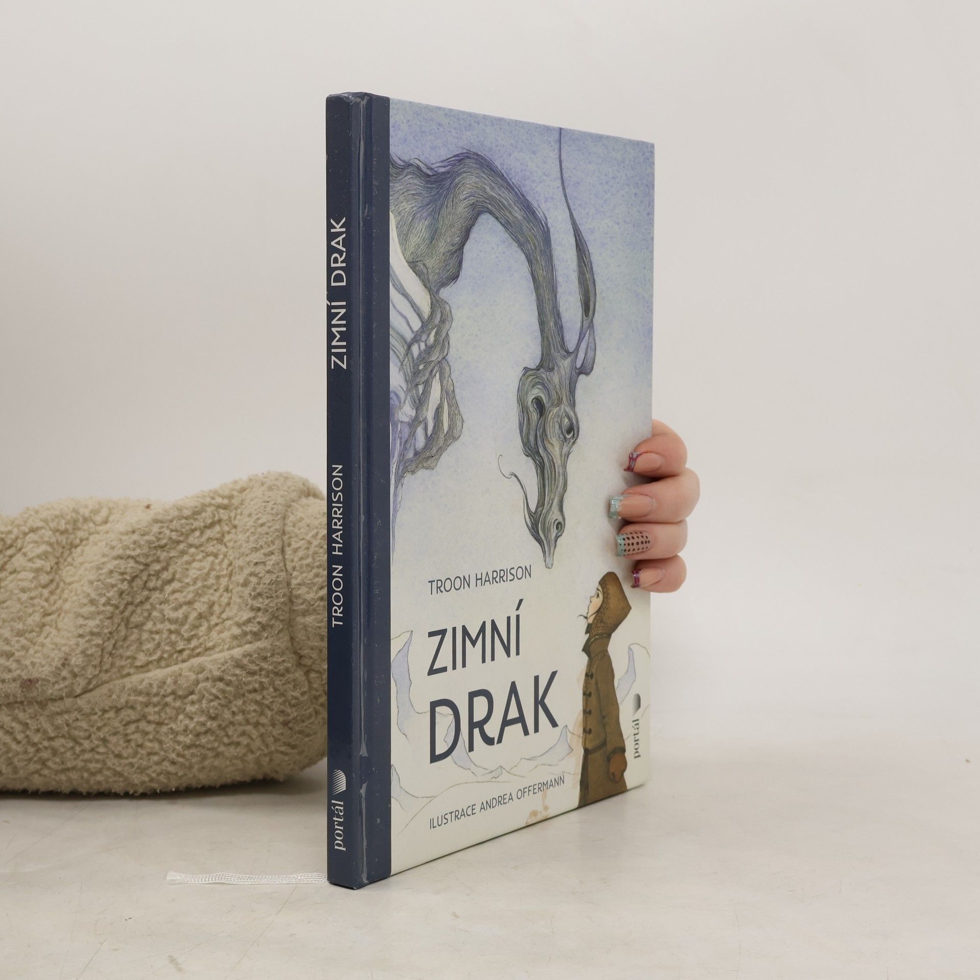 Viola Somogyi Zimní drak