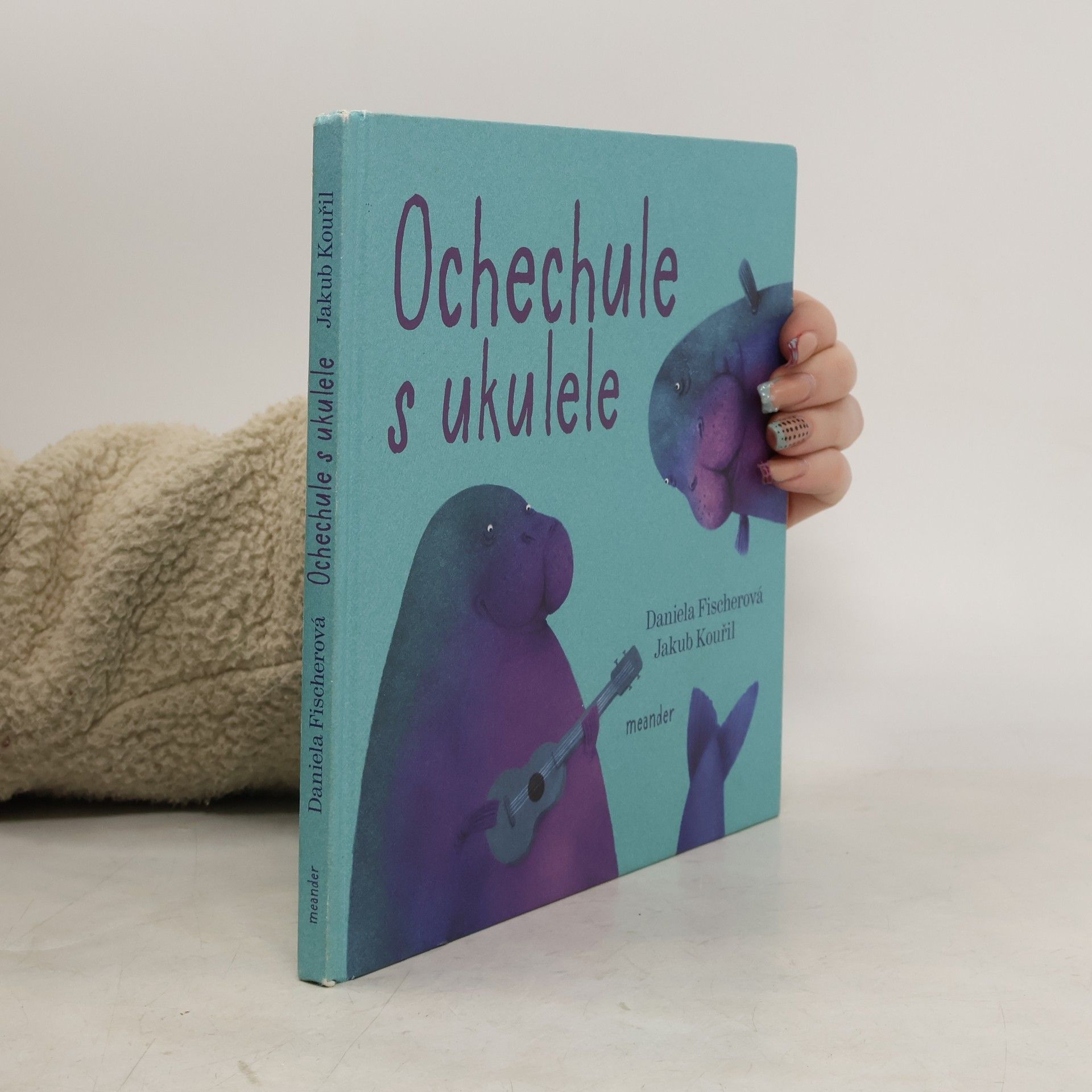 Daniela Fischer Ochechule s ukulele