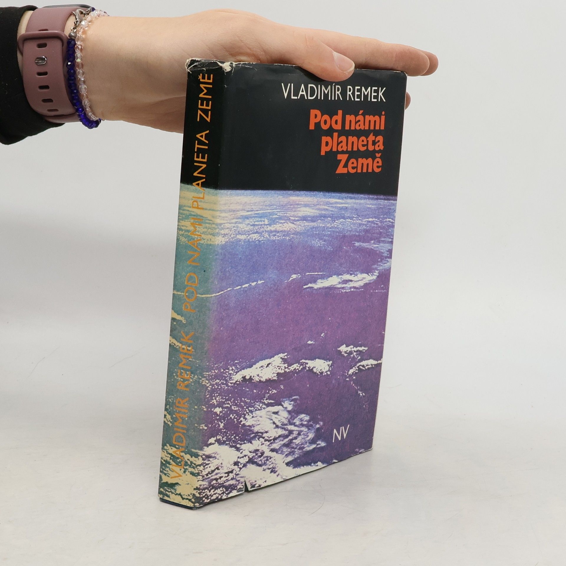 Vladimír Remek Pod námi planeta Země