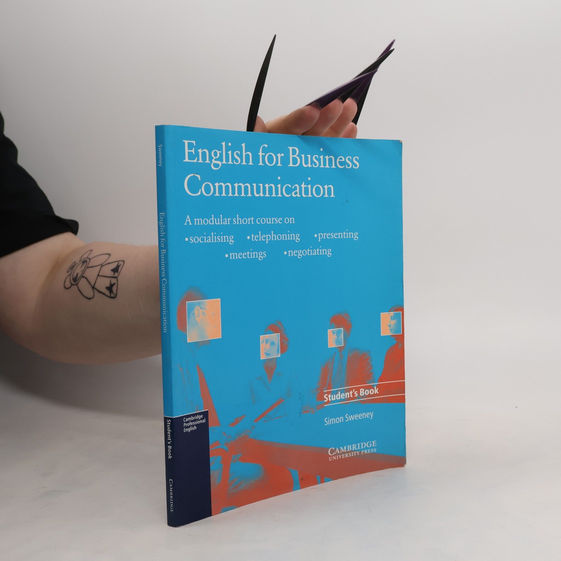 Simon Sweeney English for business communication : student's book
