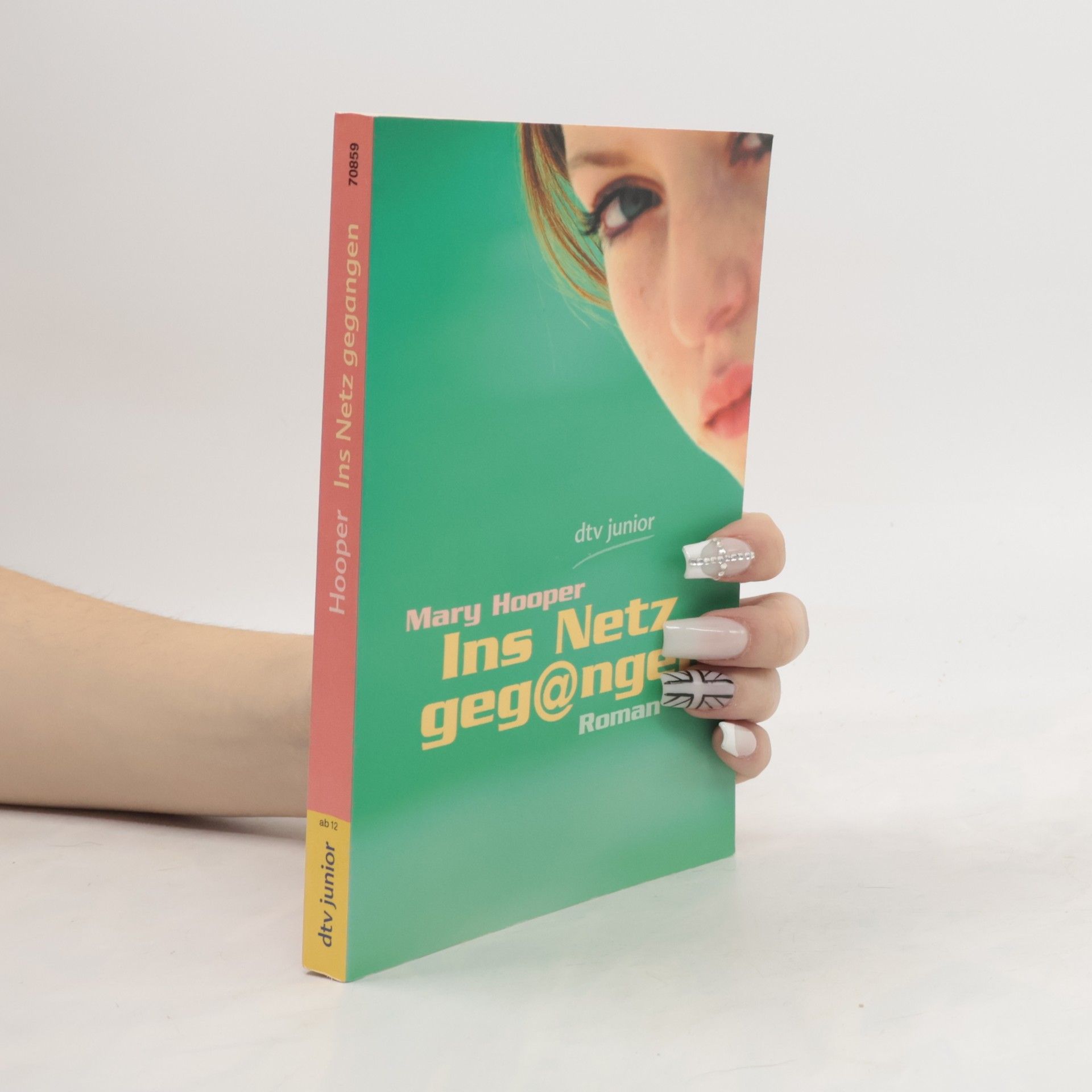 Mary Hooper Ins Netz gegangen