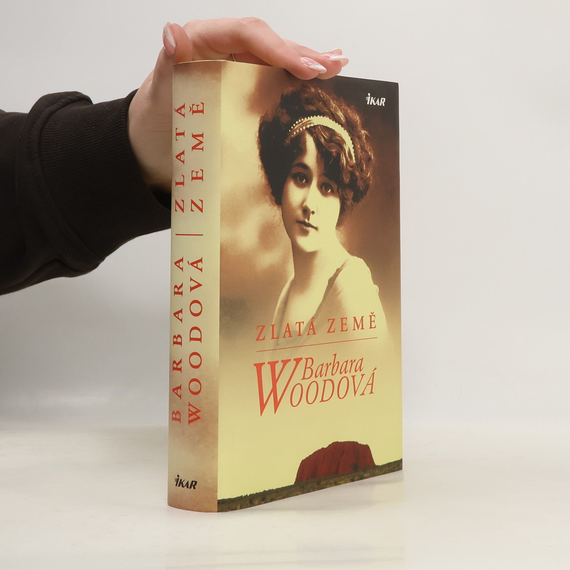 Barbara Wood Zlatá země