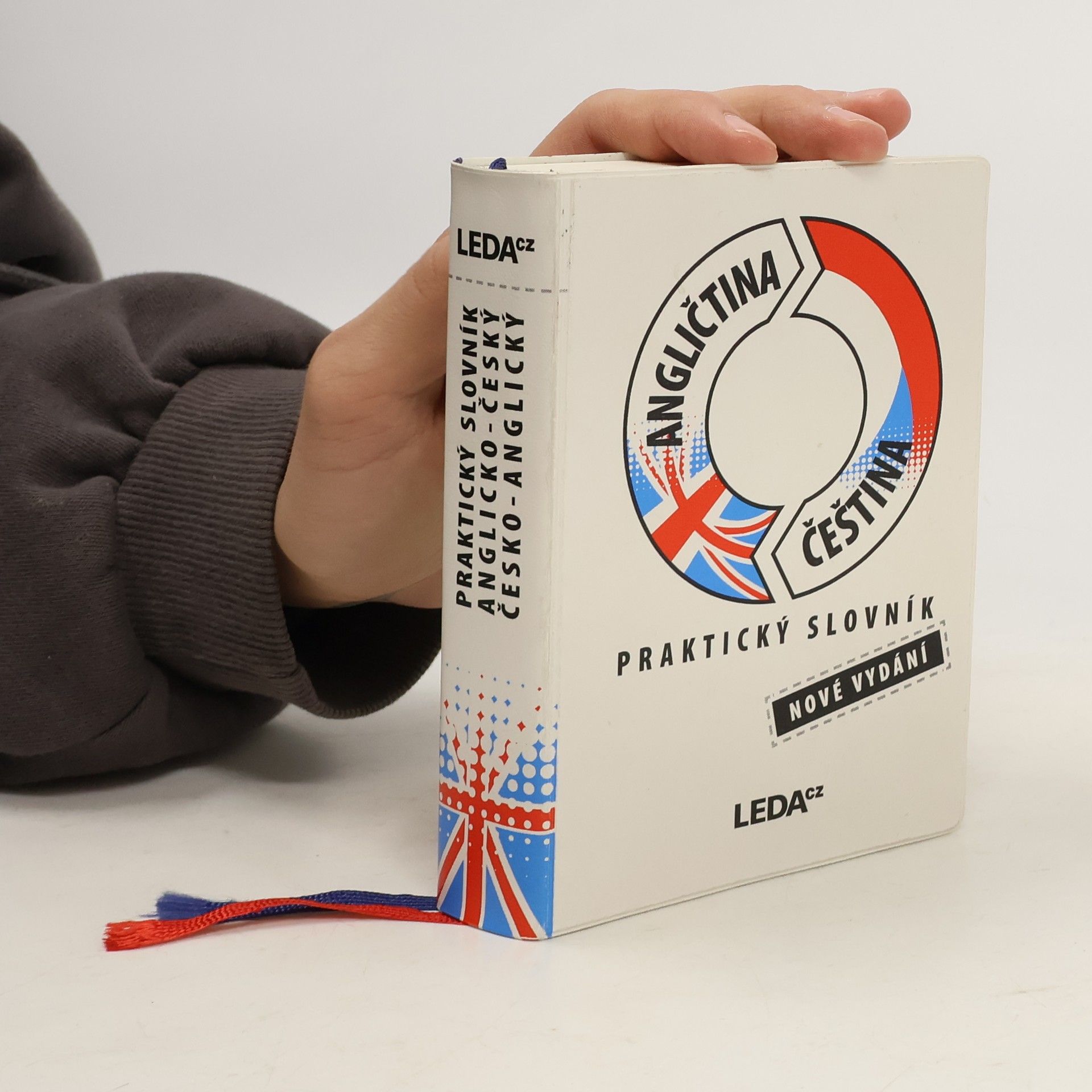 Karel Hais Angličtina - čeština : praktický slovník