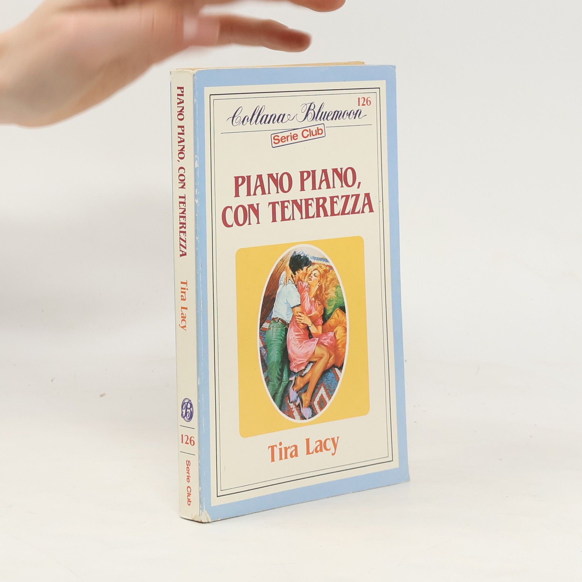 Tira Lacy Piano piano, con tenerezza