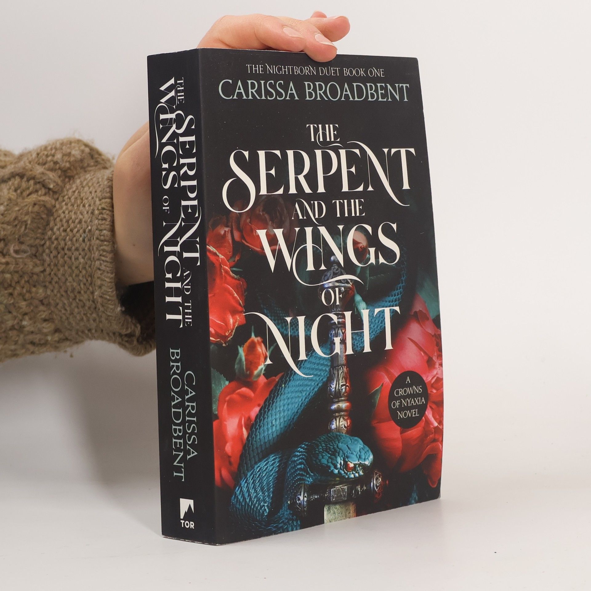 Carissa Broadbent The Serpent and the Wings of Night