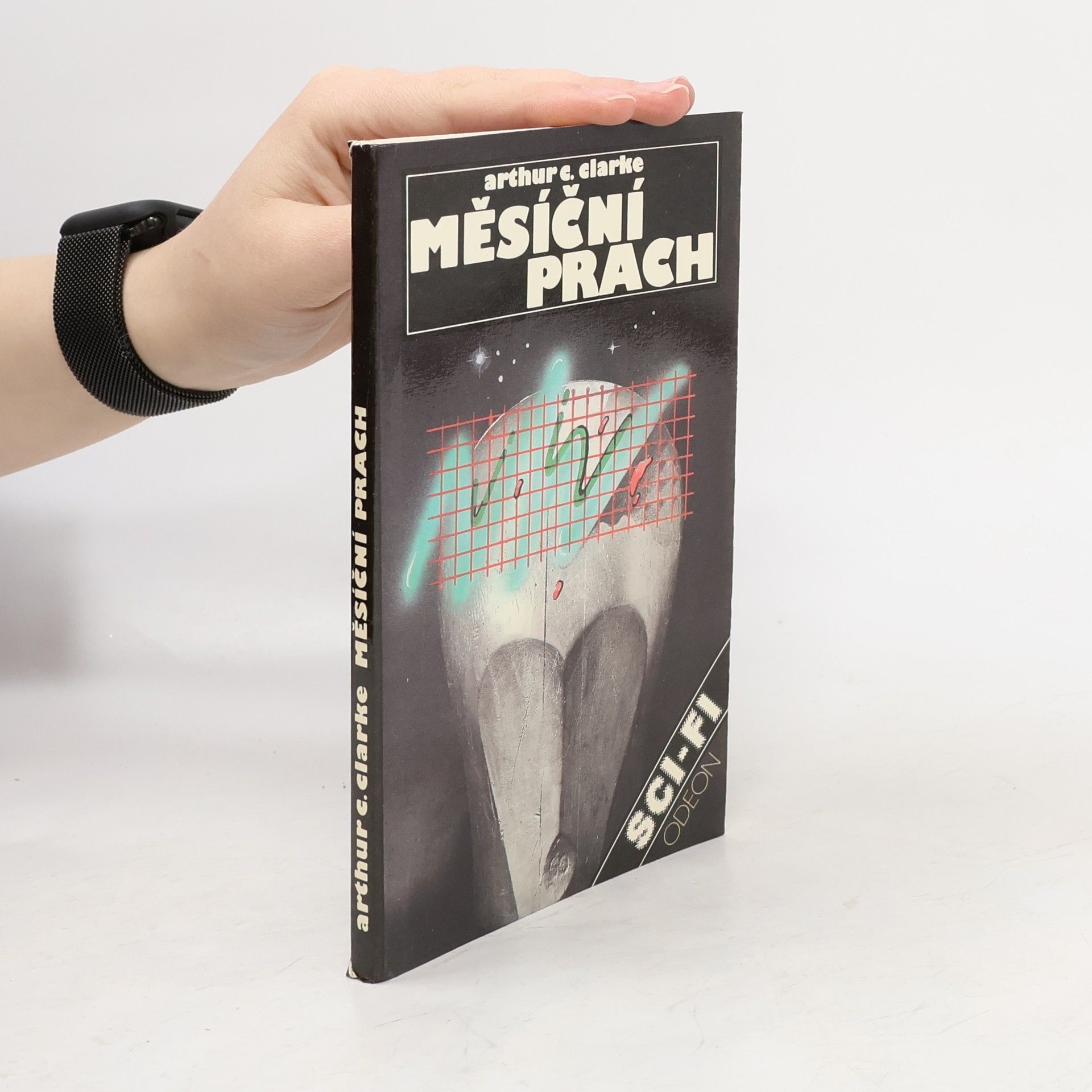 Arthur Charles Clarke Měsíční prach