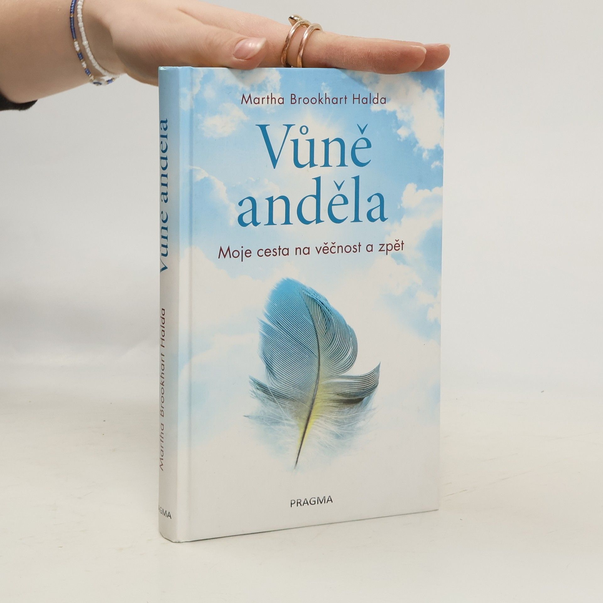 Martha Brookhart Halda Vůně anděla