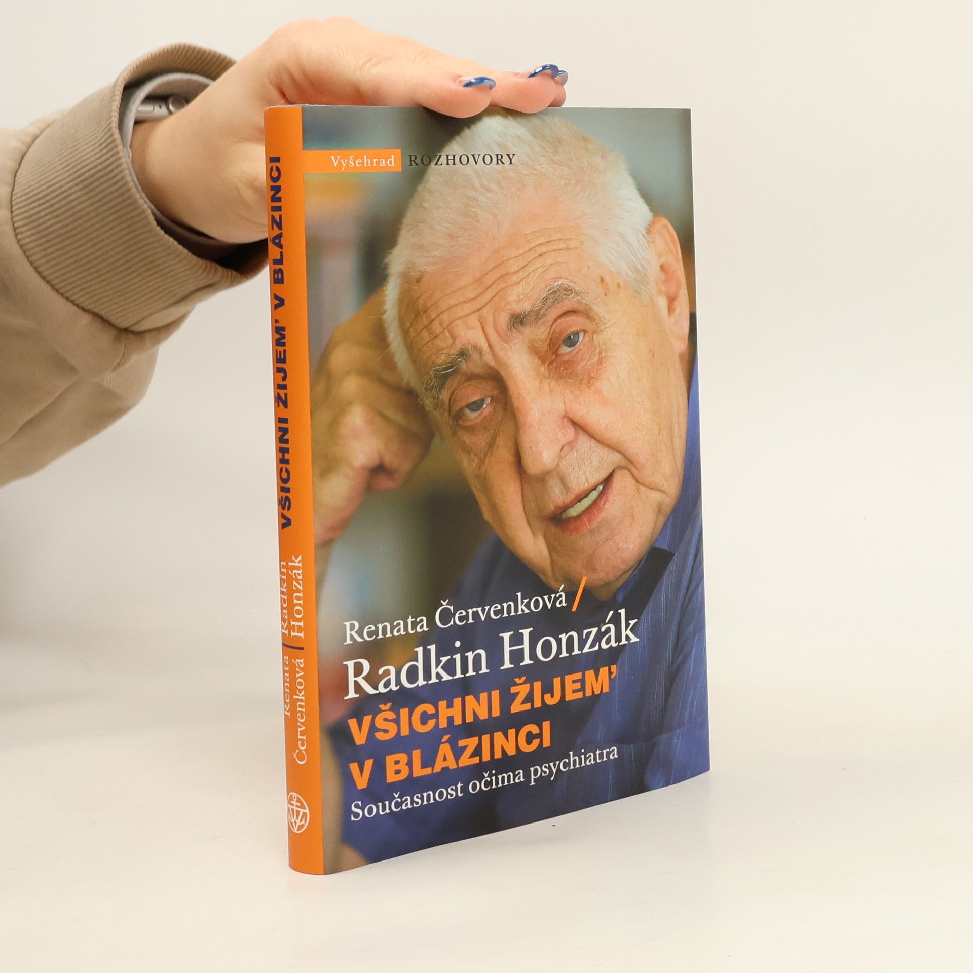 Všichni žijem' v blázinci