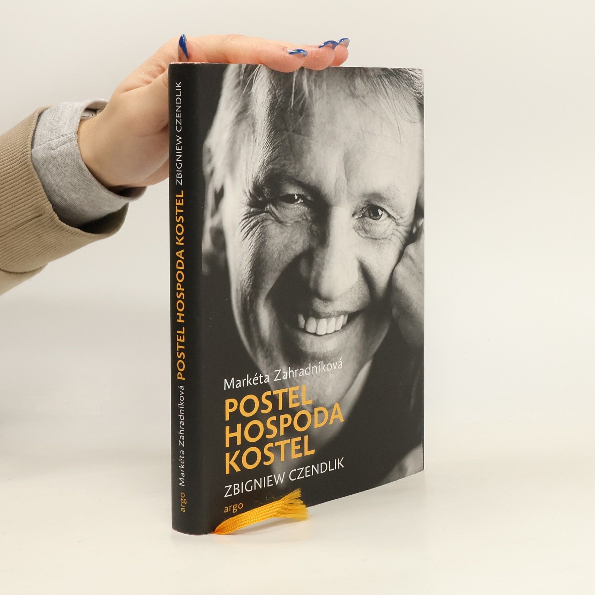 Zbigniew Czendlik Postel, hospoda, kostel