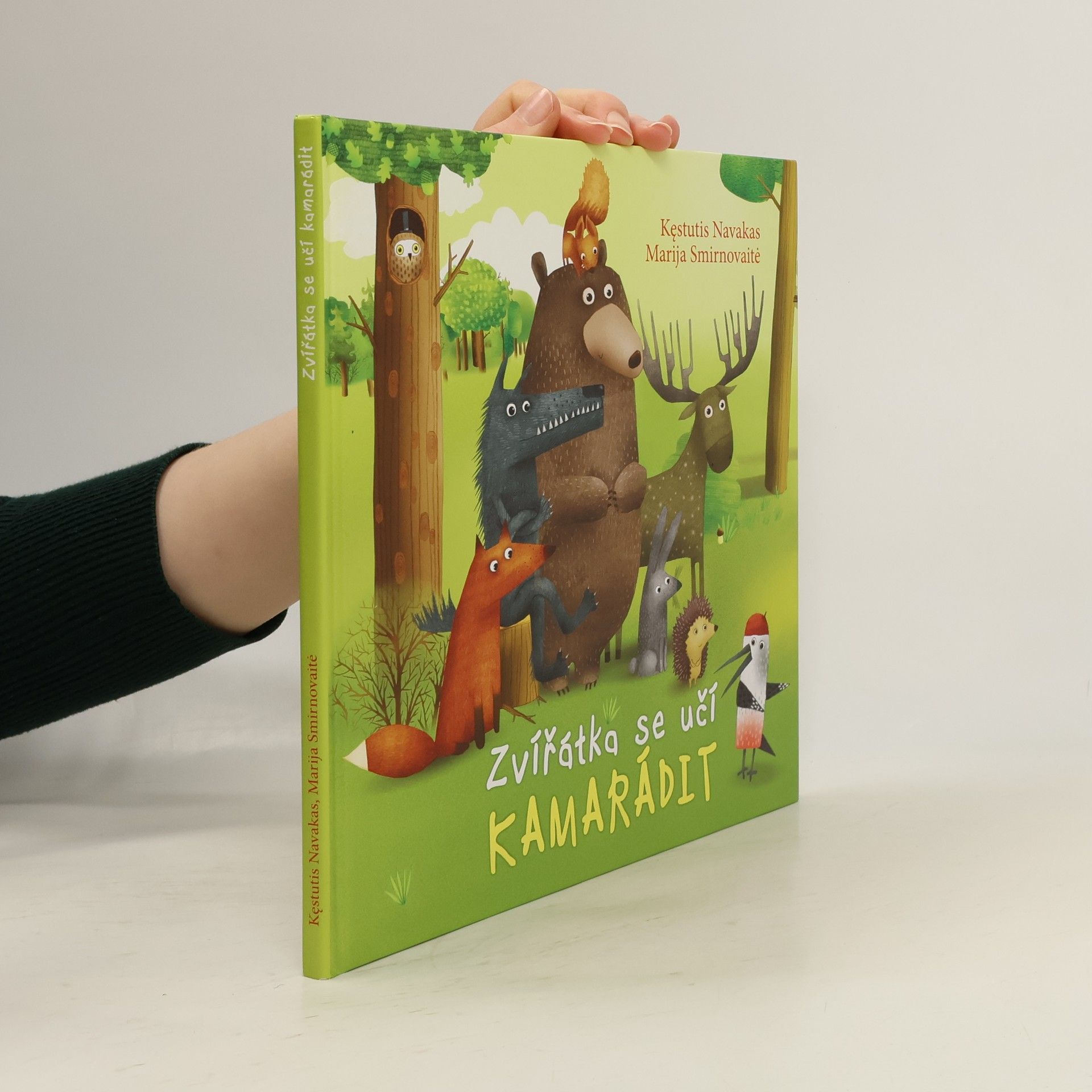 Zvířátka se učí kamarádit : 4 pidipohádky o tom, jak se s ostatními domluvit, být s nimi a starat se jeden o druhého