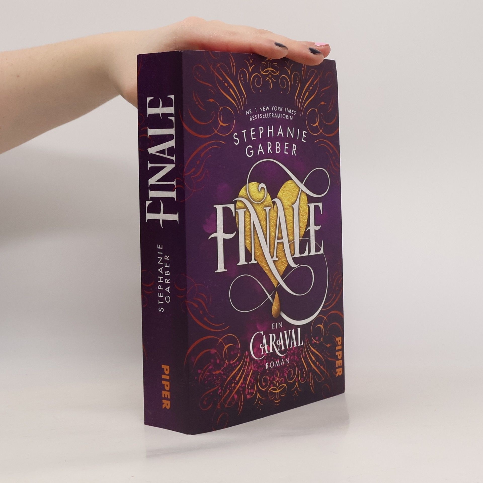 Stephanie Garber Finale