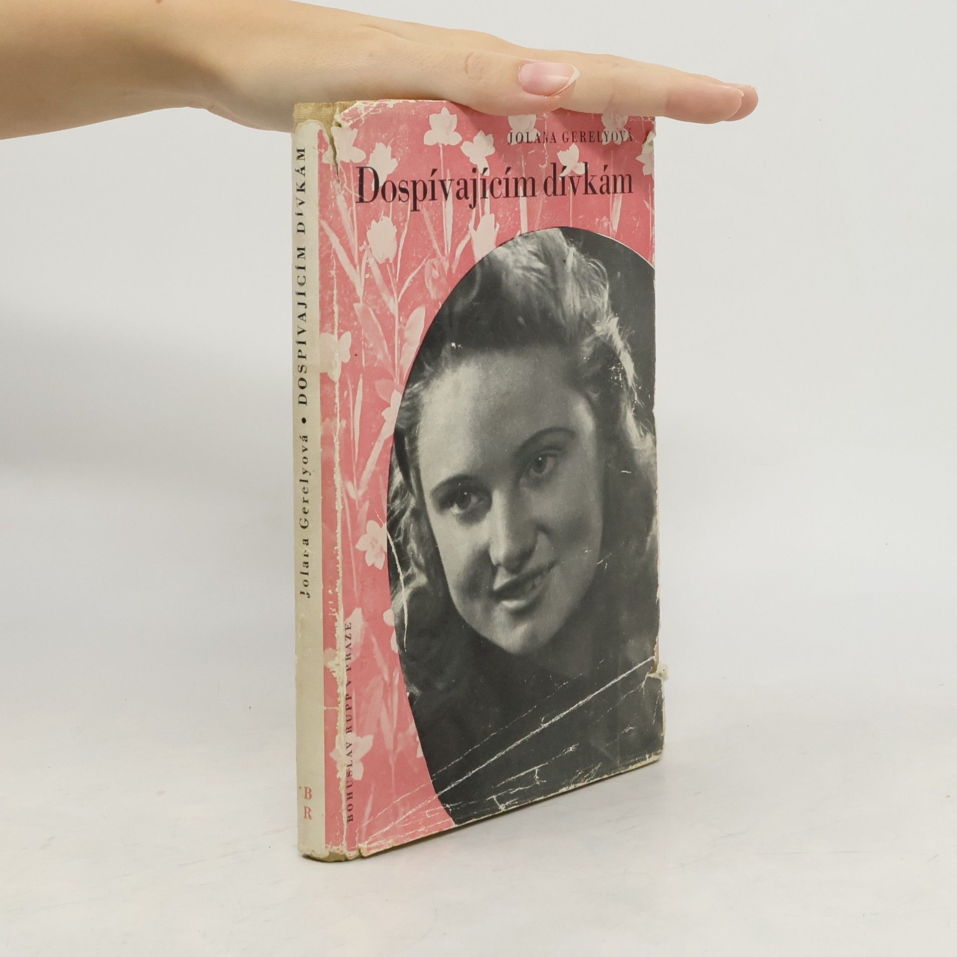 Dospívajícím dívkám