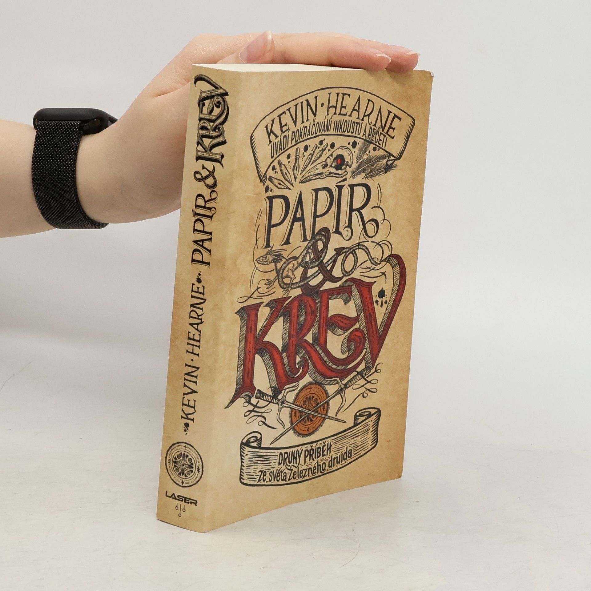 Kevin Hearne Papír & krev