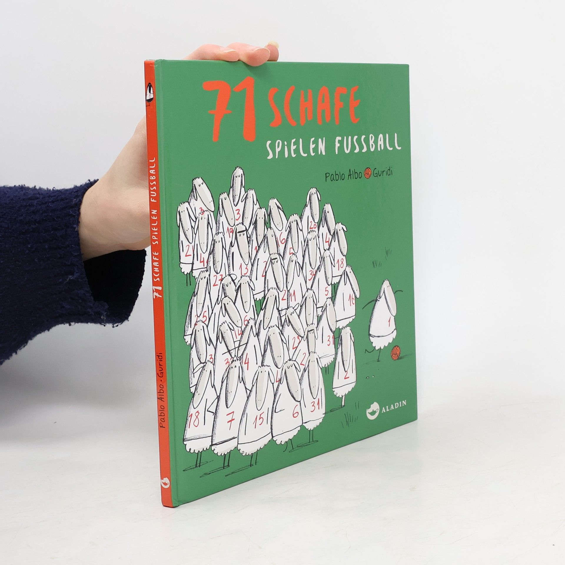 71 Schafe spielen Fussball