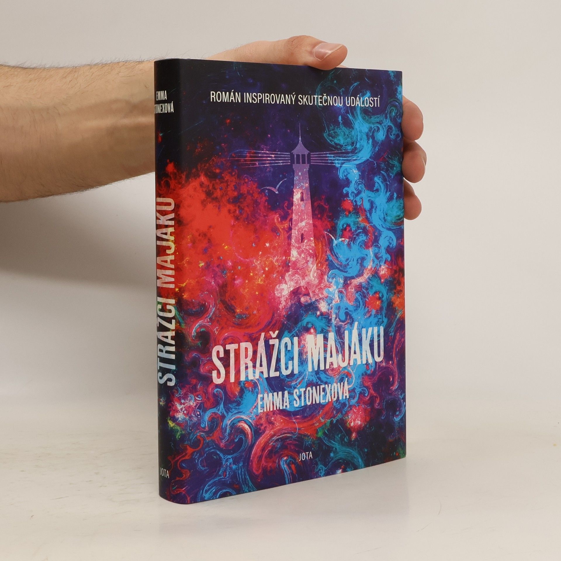 Emma Stonex Strážci majáku