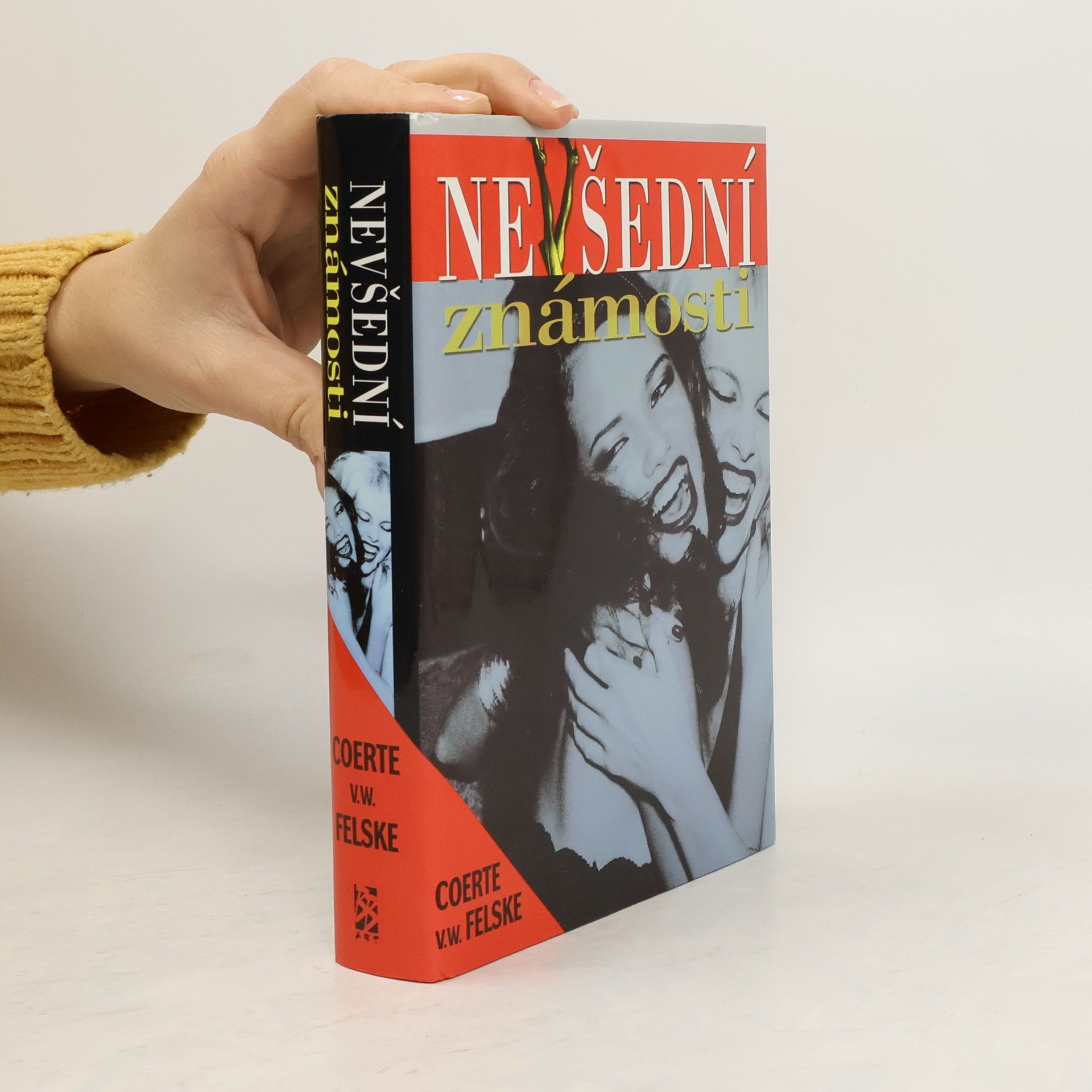 Nevšední známosti