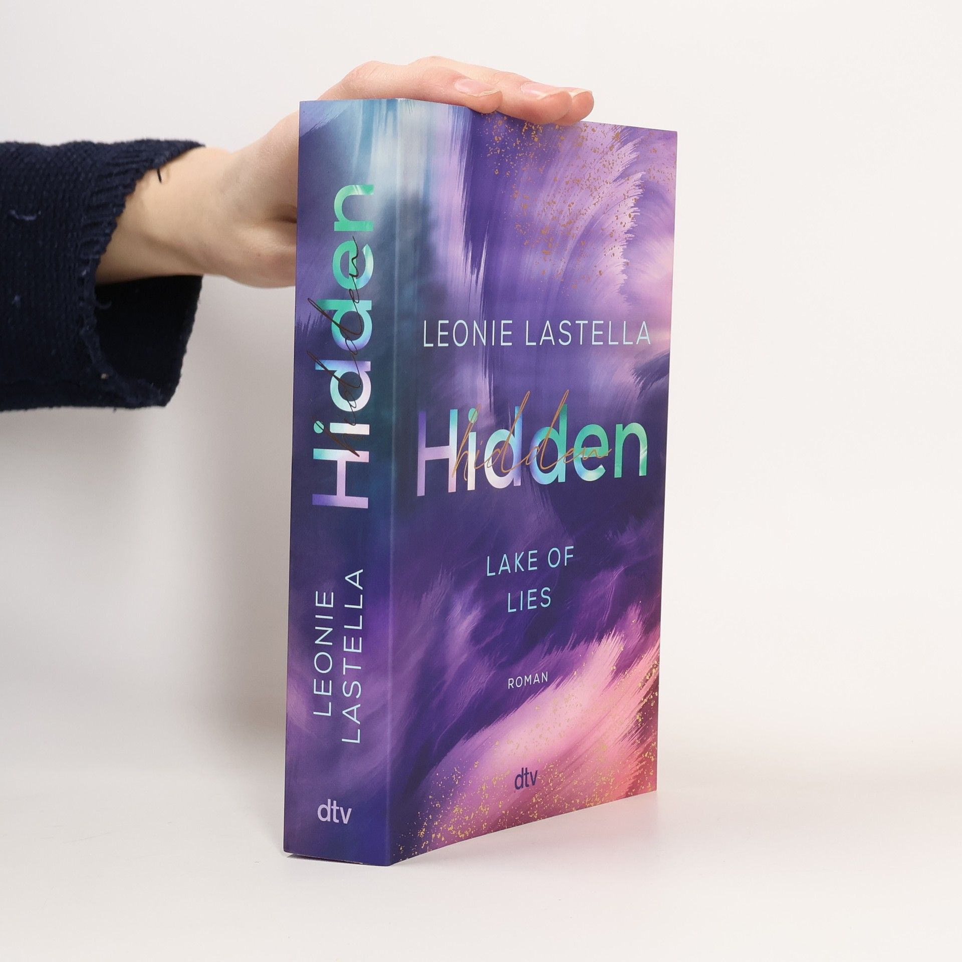Hidden / Lake of Lies Bd.1