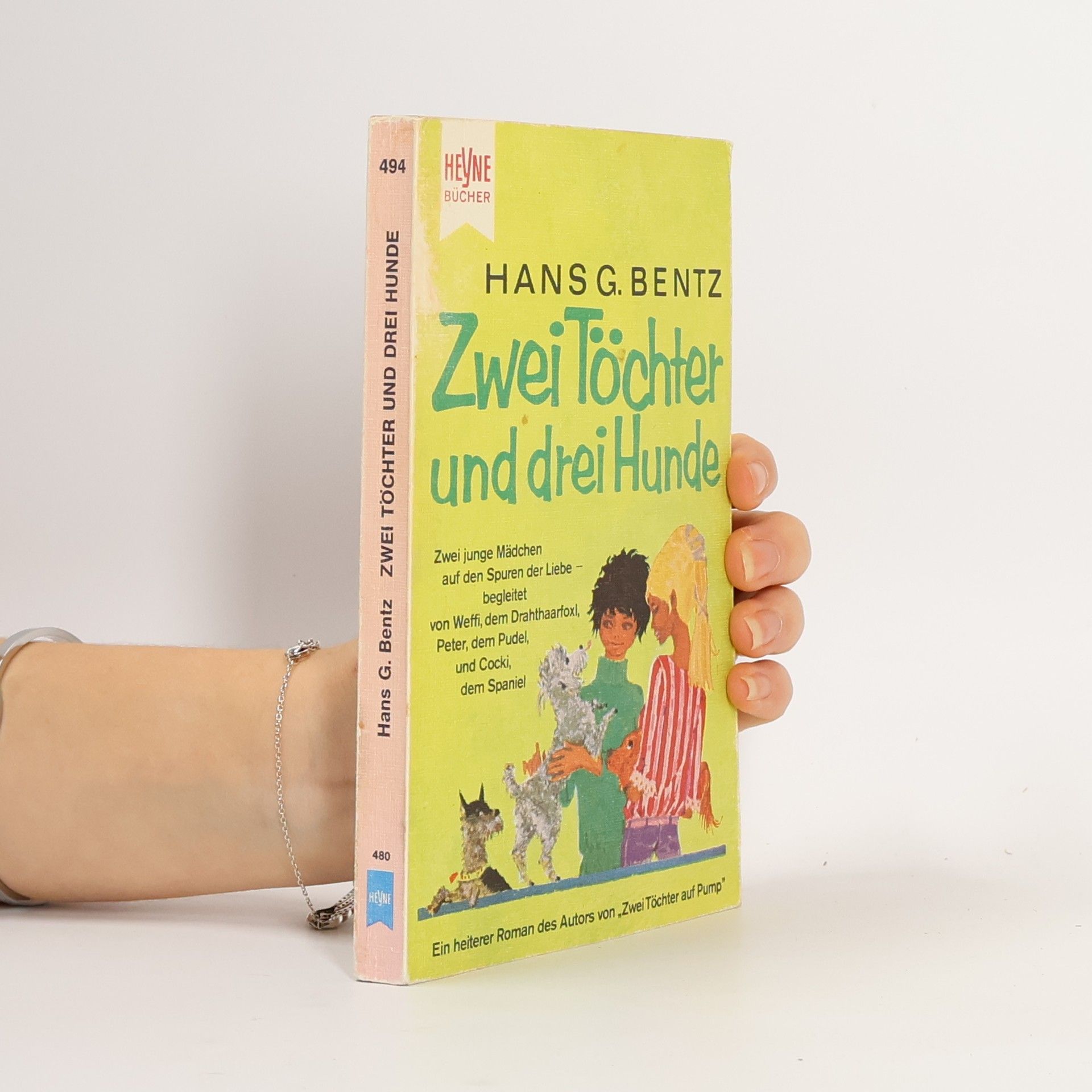 Zwei Töchter und drei Hunde