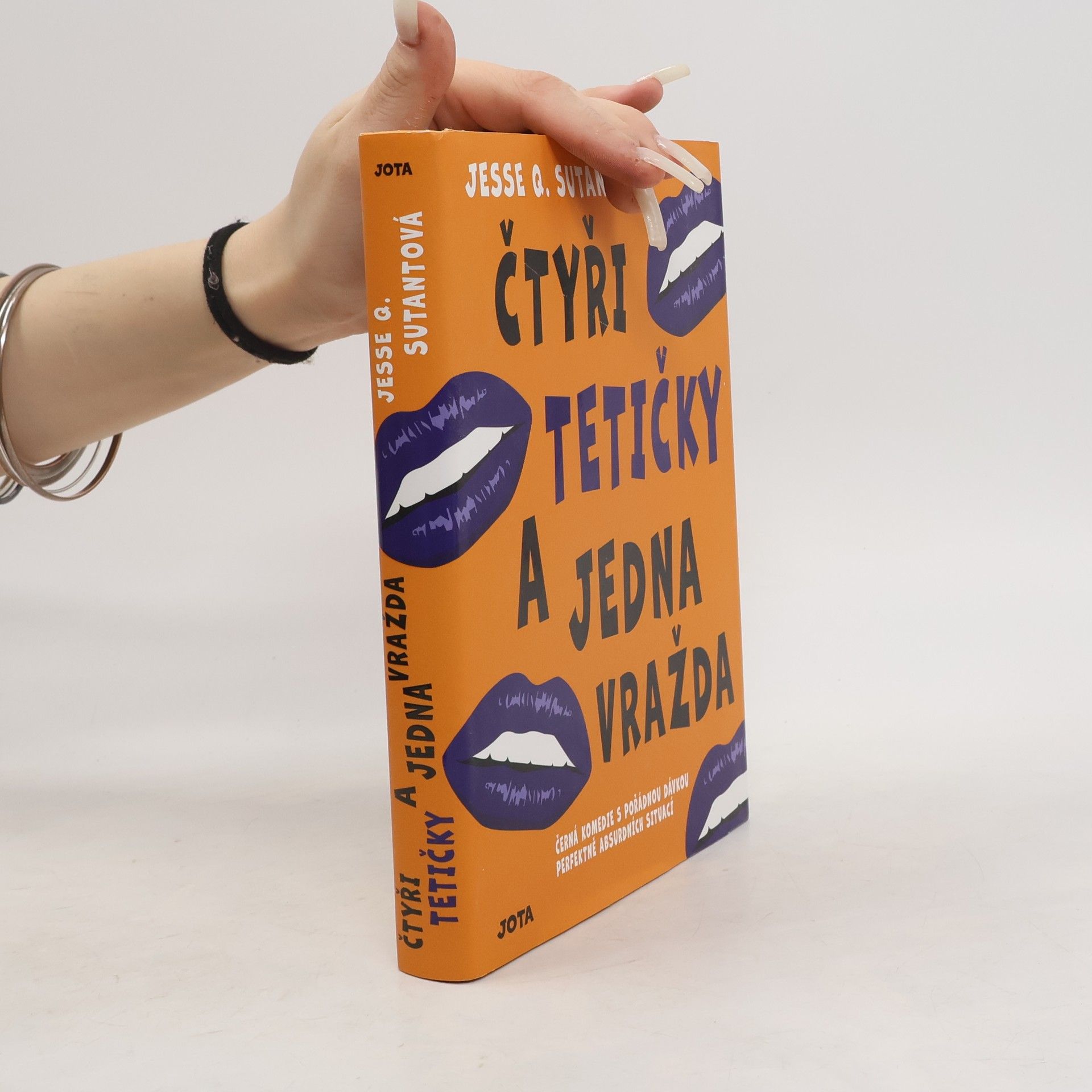 Jesse Q. Sutanto Čtyři tetičky a jedna vražda