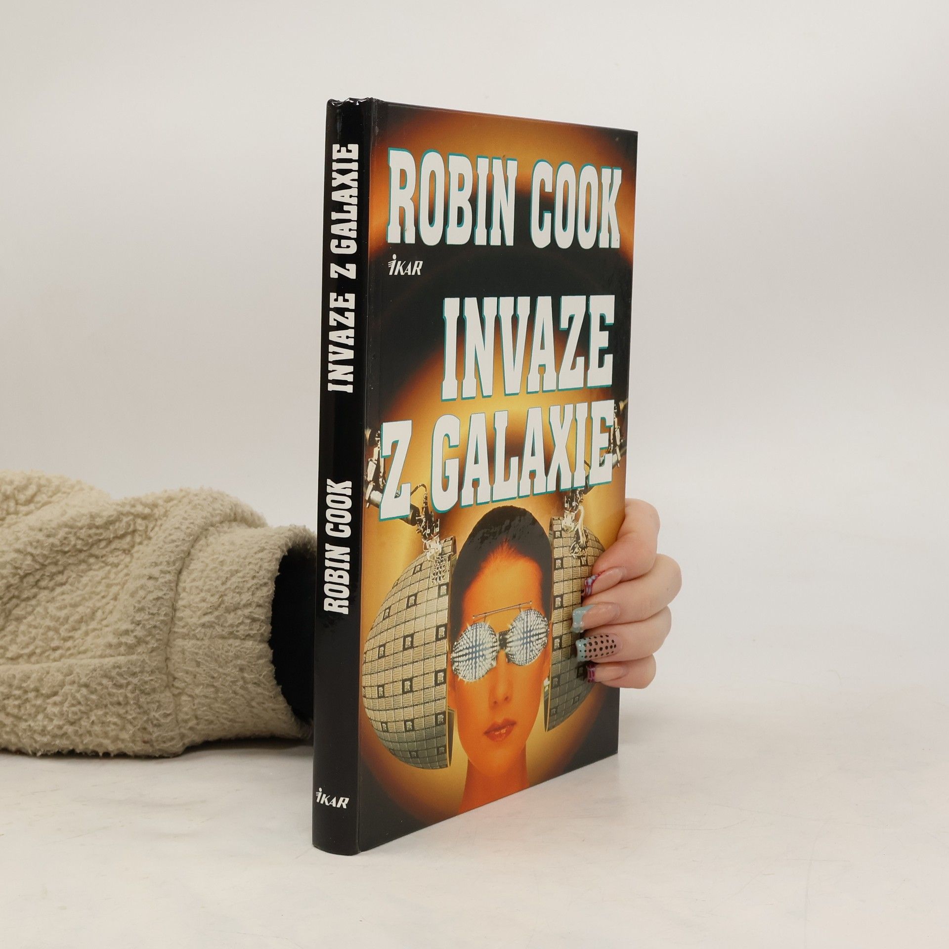 Robin Cook Invaze z galaxie