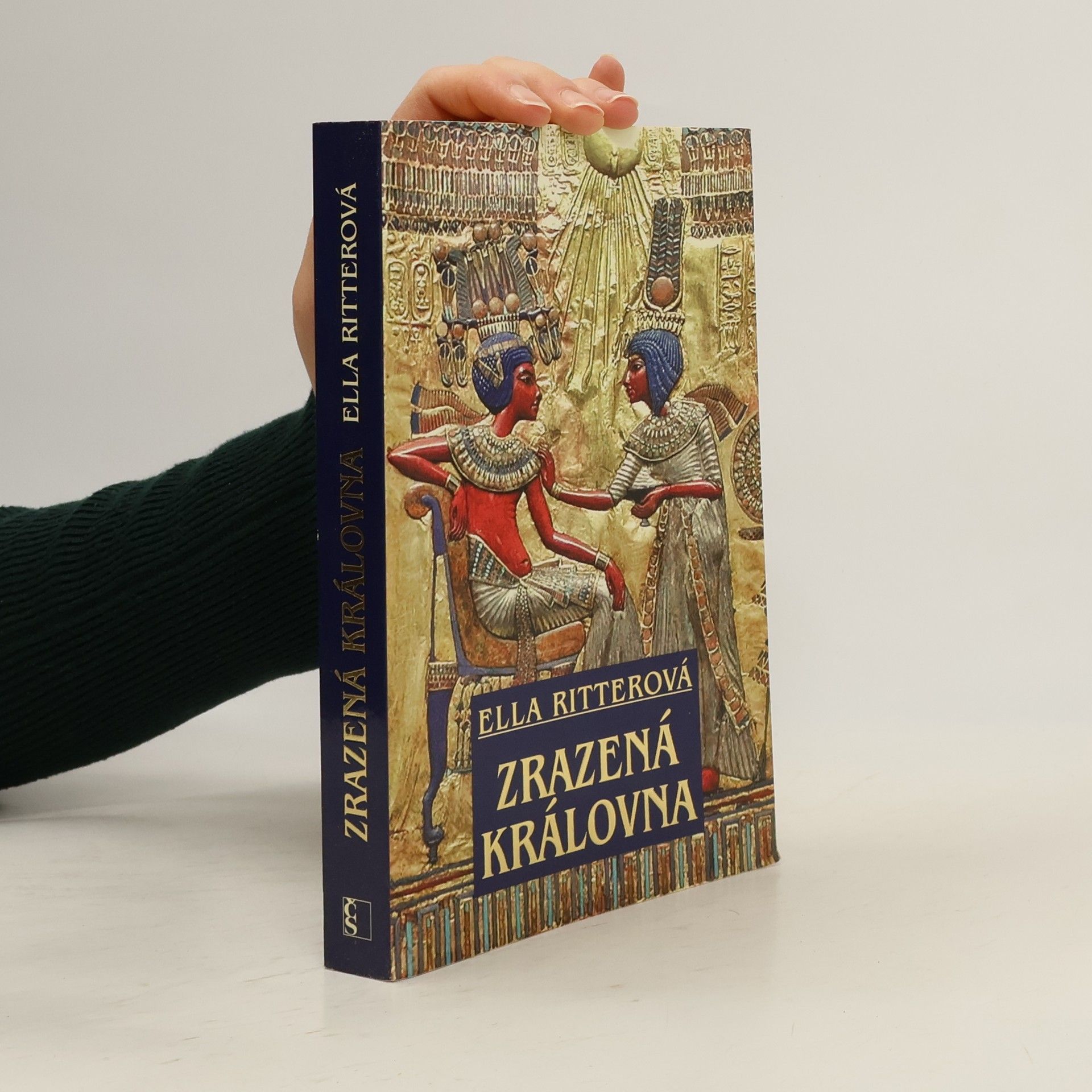 Ella Ritterová Zrazená královna