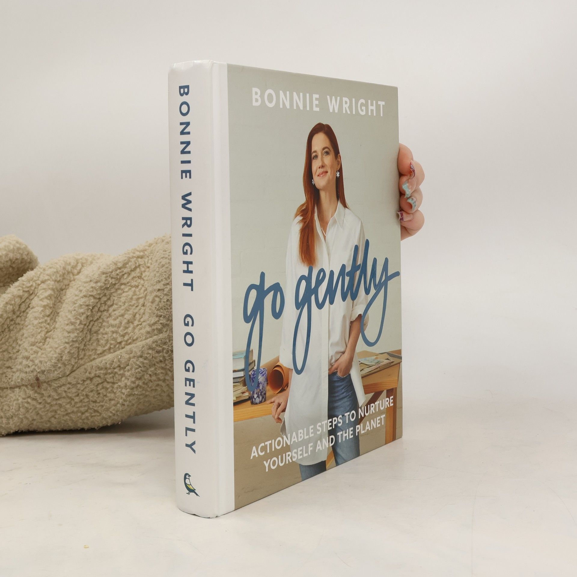 Bonnie Wright Go Gently