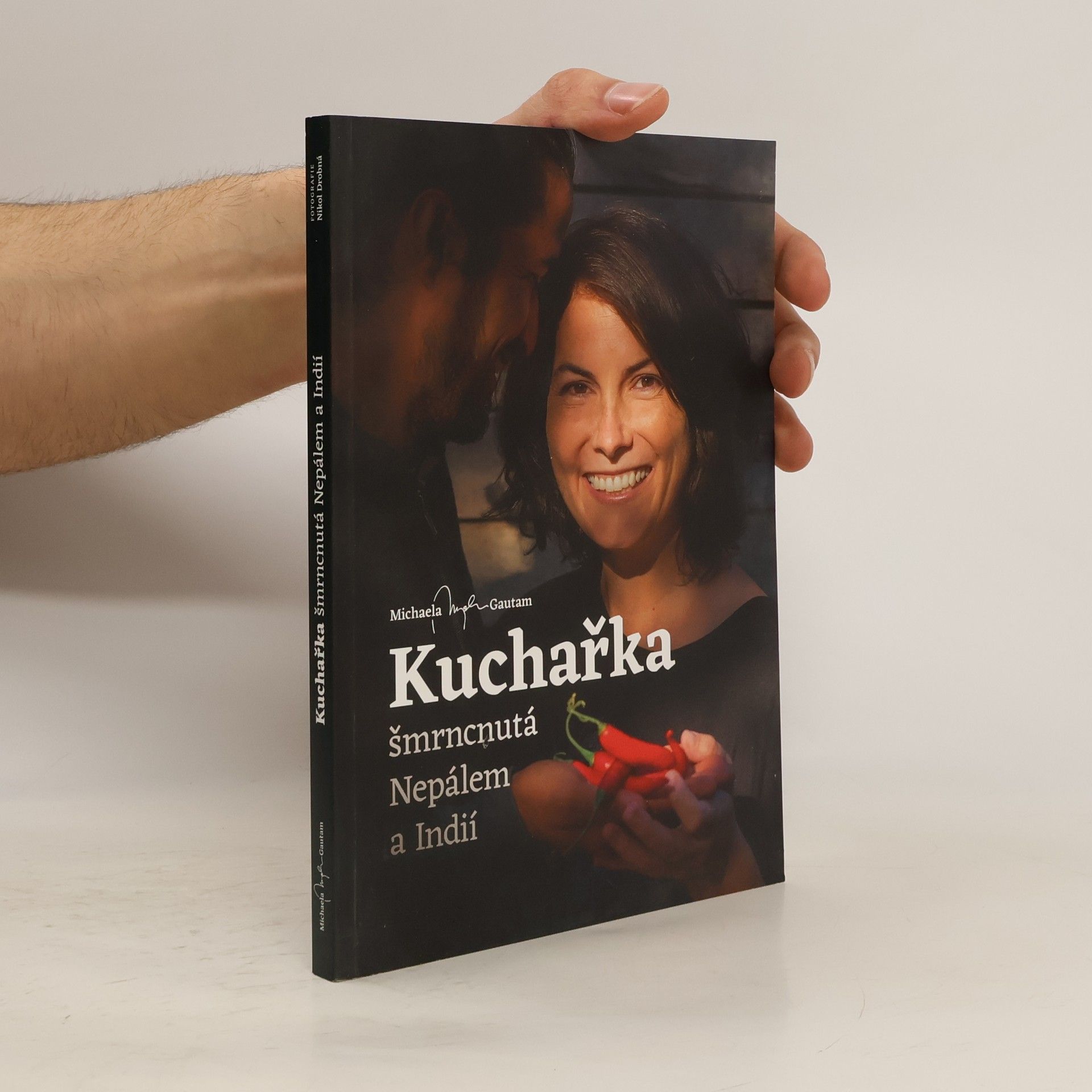 Kuchařka šmrncnutá Nepálem a Indií