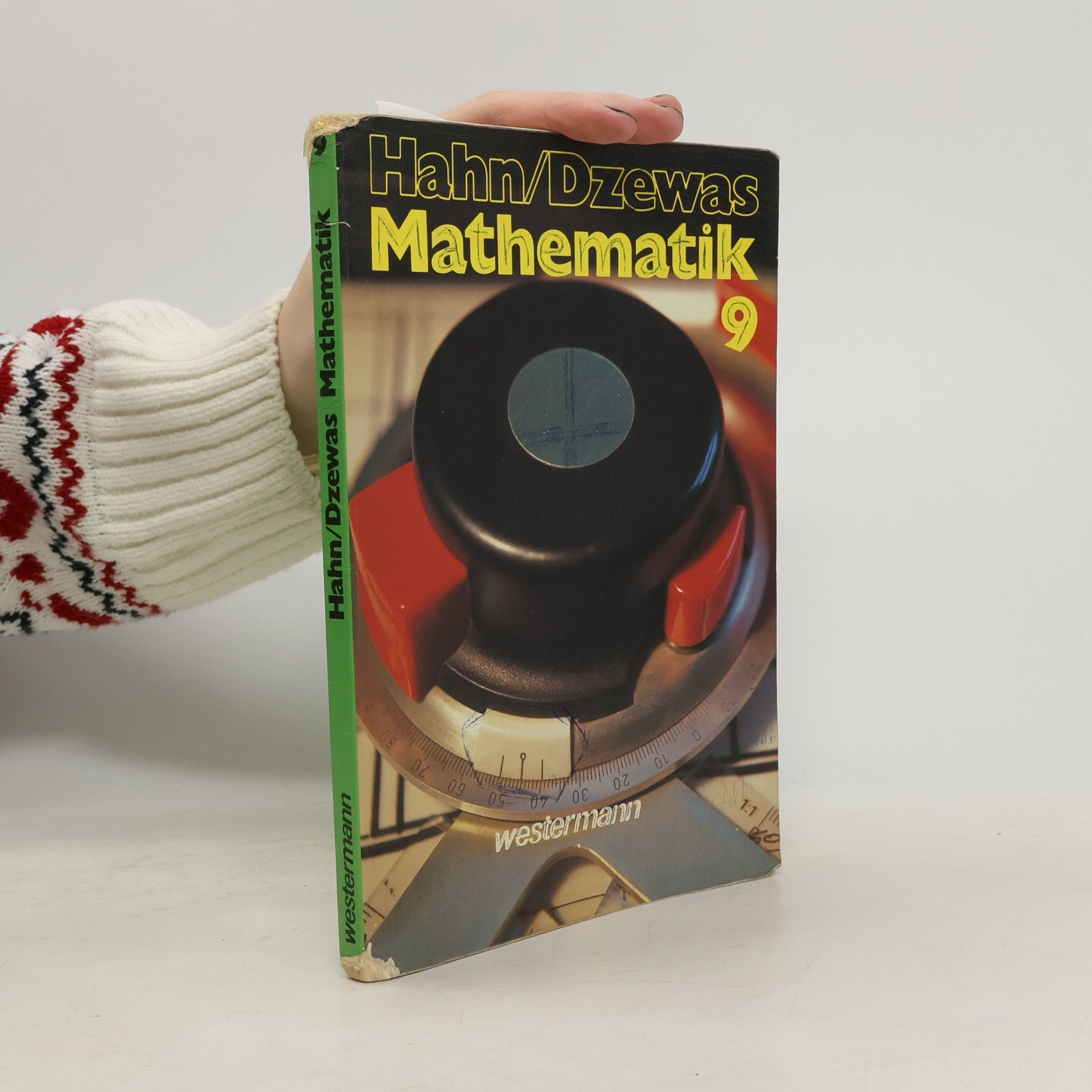 Mathematik. 9.