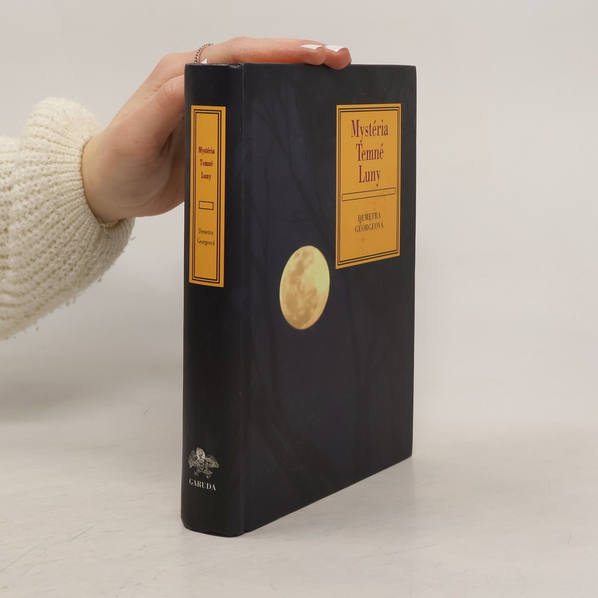 Demetra George Mystéria Temné Luny