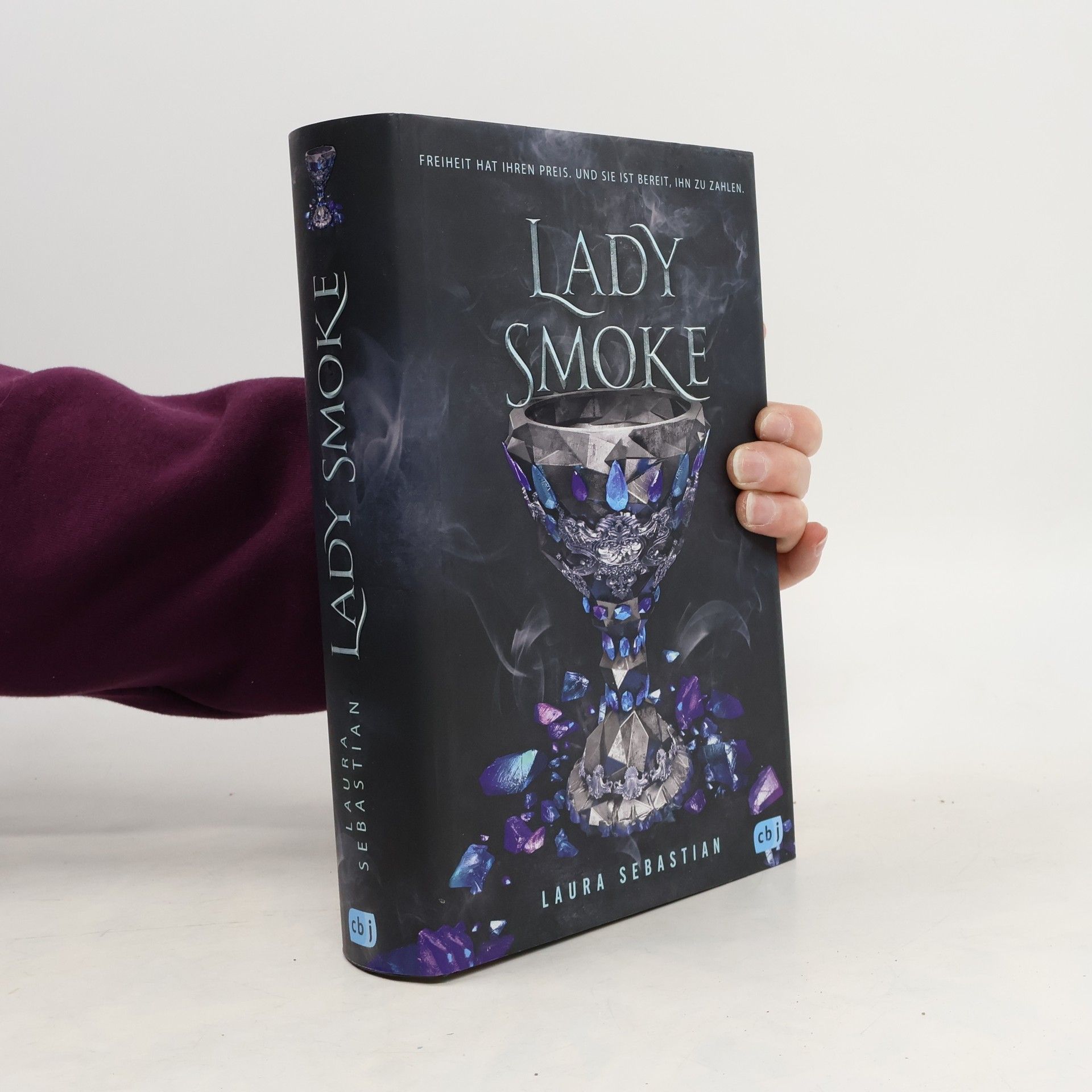 Laura Sebastian Lady Smoke