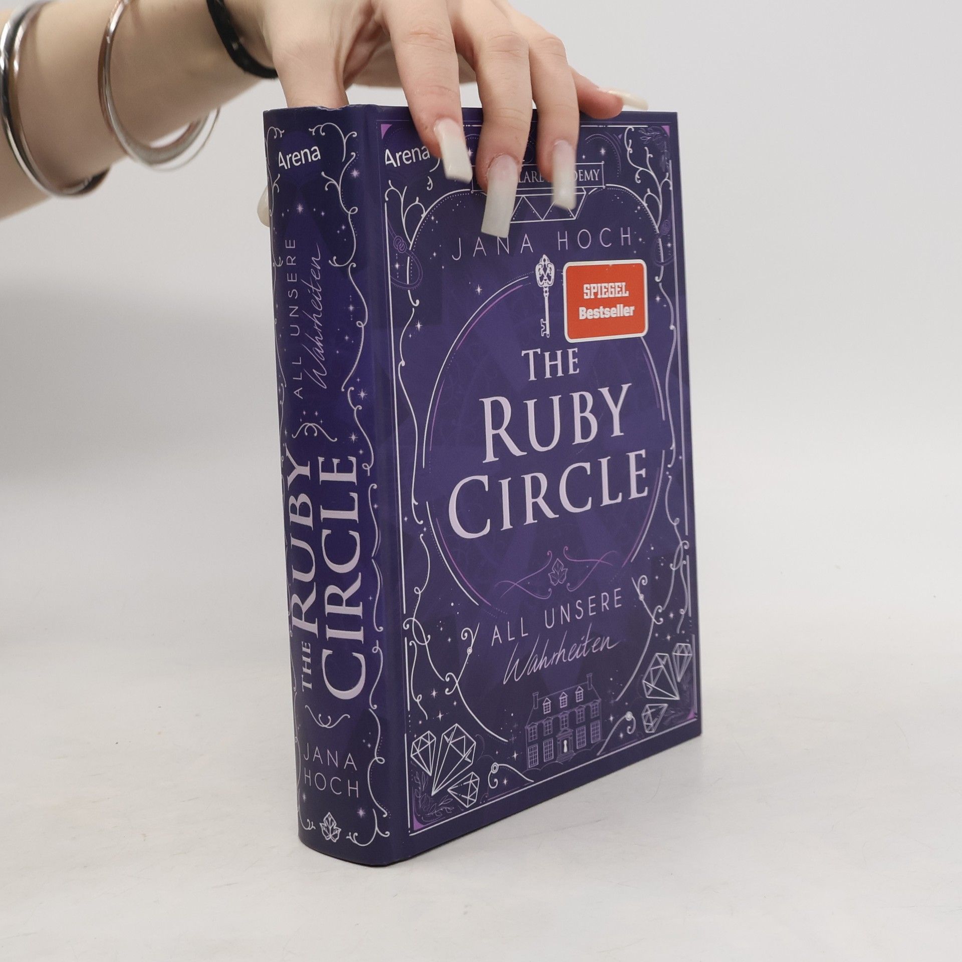 Jana Hoch All unsere Wahrheiten / The Ruby Circle Bd.3