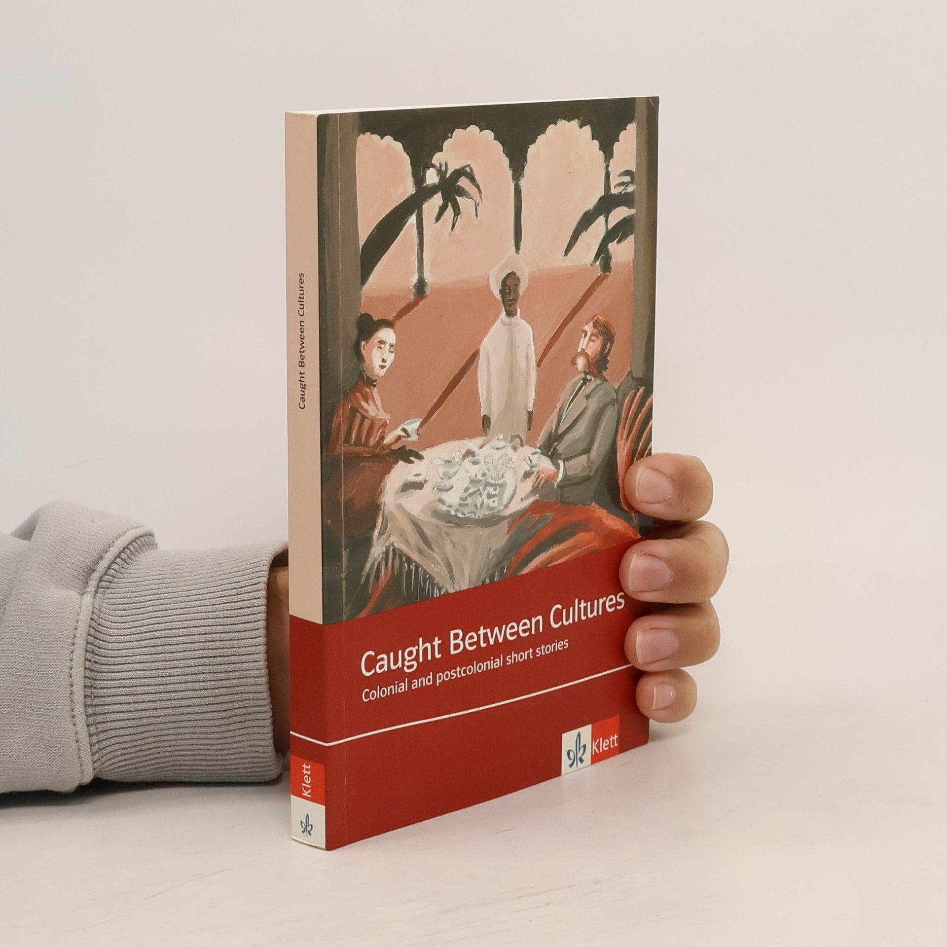 AA.VV. Caught between Cultures