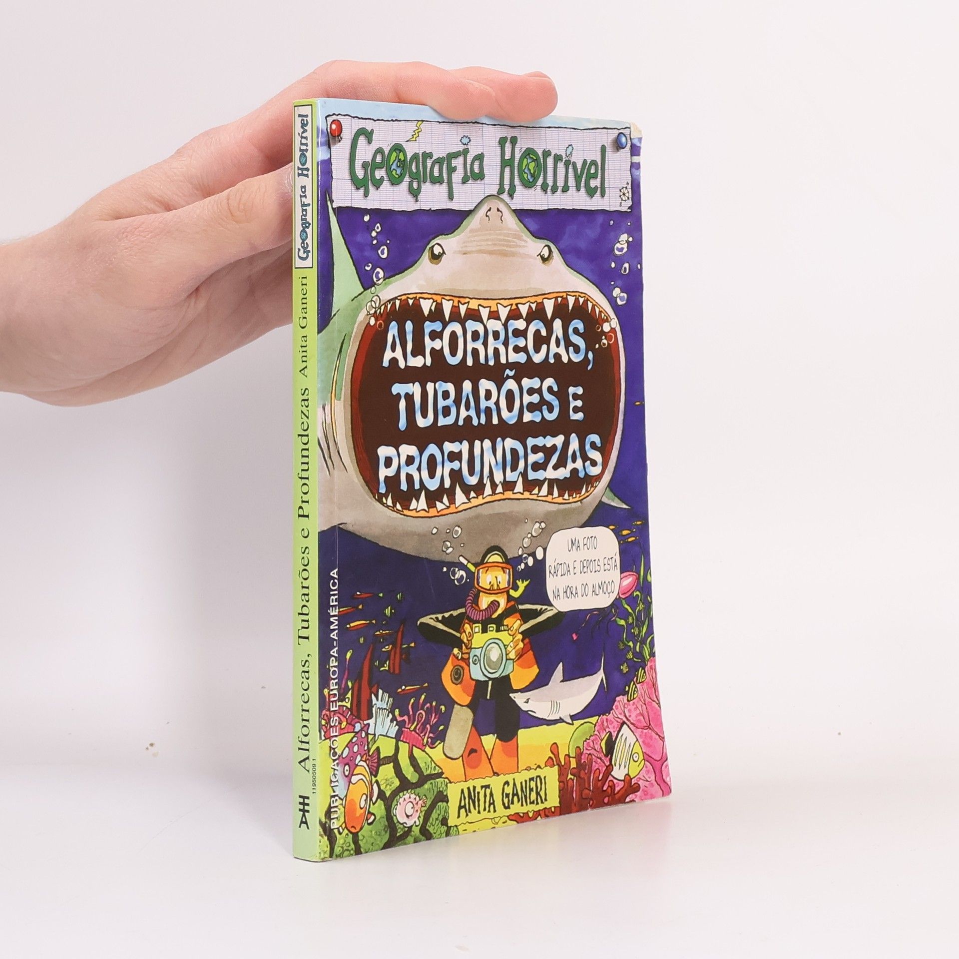 Anita Ganeri Alforrecas, Tubarões e Profundezas