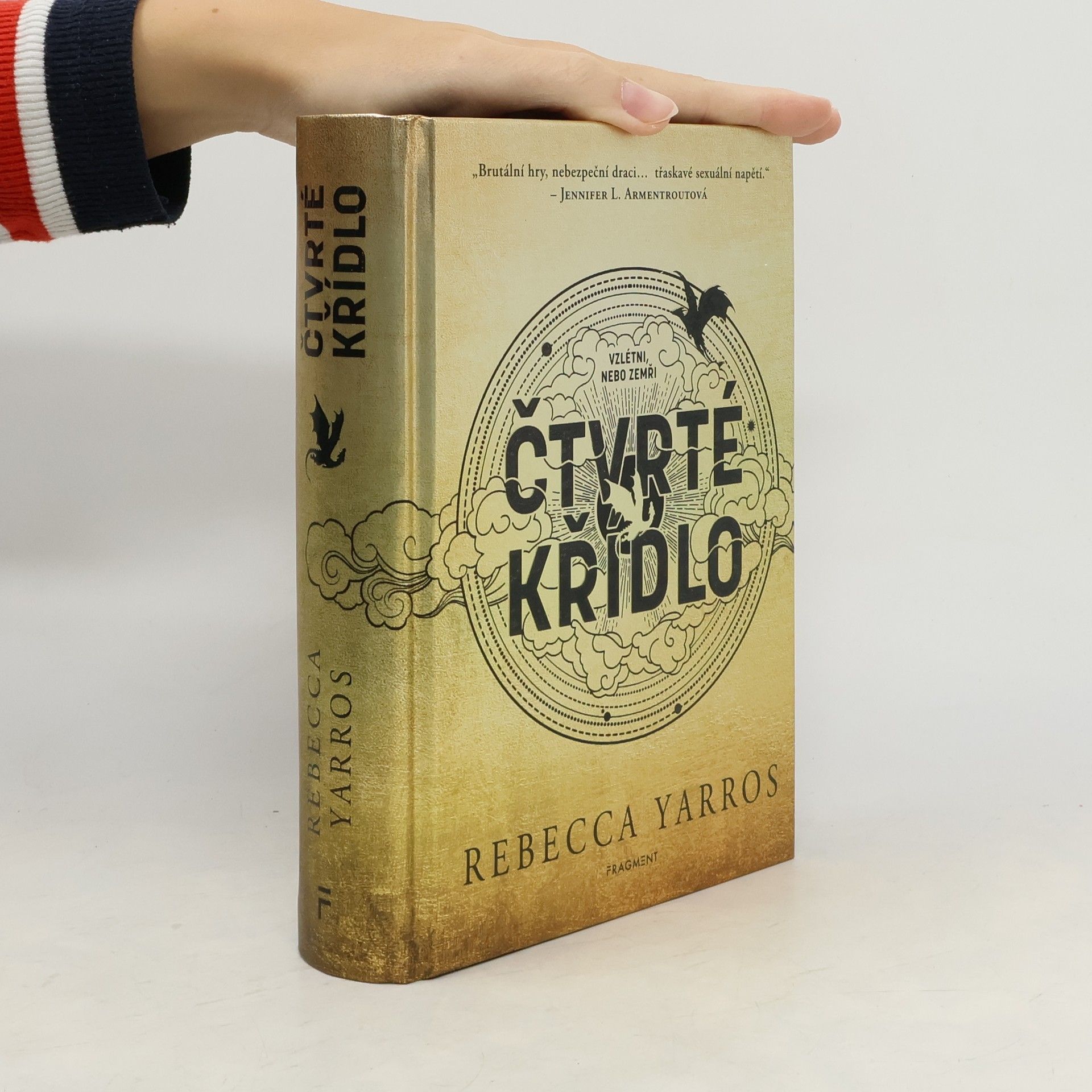 Rebecca Yarros Čtvrté křídlo