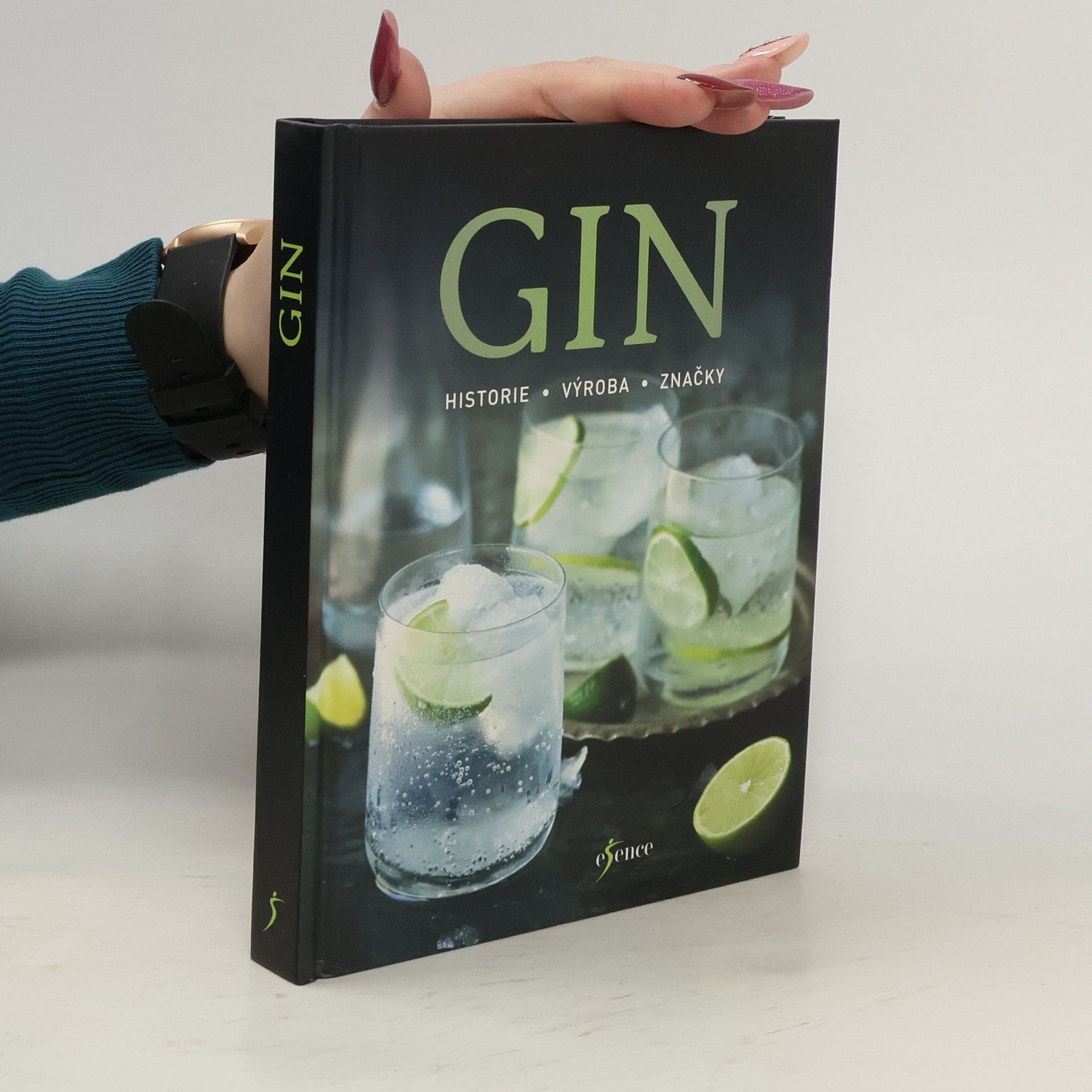 Gin: Historie, výroba, značky